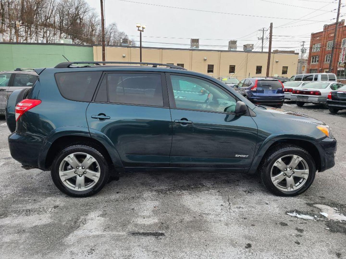 2012 BLACK TOYOTA RAV4 SPORT (2T3RF4DVXCW) with an 2.5L engine, Automatic transmission, located at 117 North Cameron Street, Harrisburg, PA, 17101, (717) 963-8962, 40.266762, -76.875259 - WE FINANCE!!! Good Credit/ Bad Credit/ No Credit - ALL Trade-Ins Welcomed!!! ***Guaranteed Credit Approval*** APPLY ONLINE or CALL us TODAY ;) Internet Prices and Marketplace Prices are SPECIAL discounted ***CASH DEALS*** Retail Prices are higher. Please call us to discuss your cash and finan - Photo#5