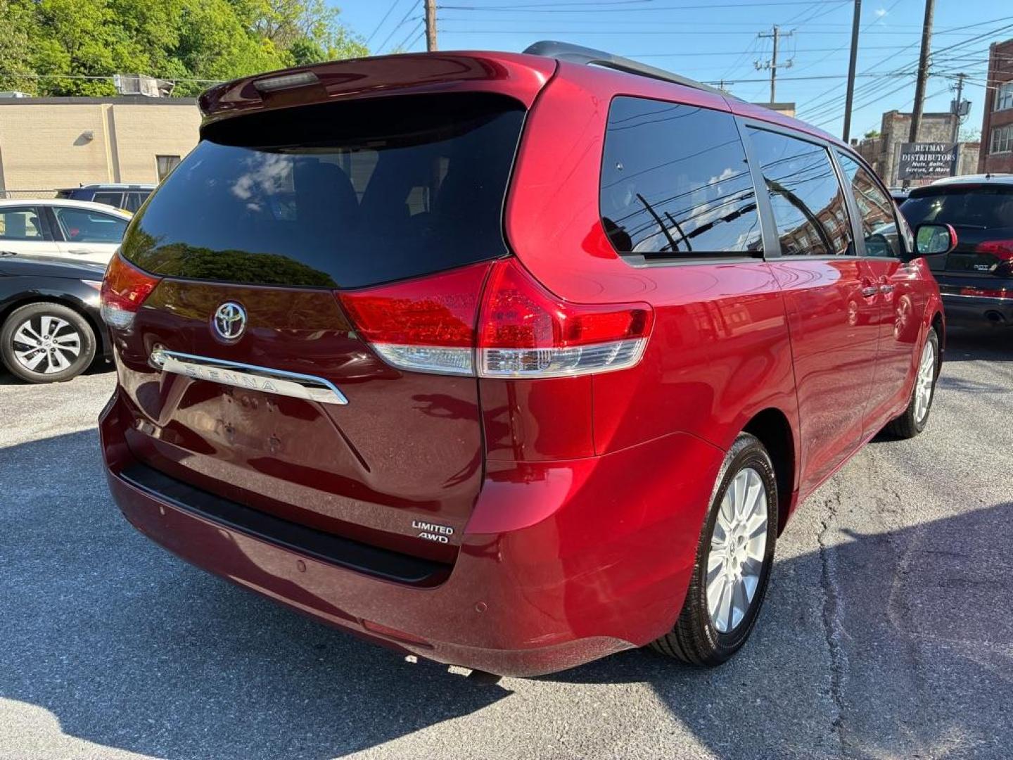 2012 RED TOYOTA SIENNA limited (5TDDK3DC2CS) with an 3.5L engine, Automatic transmission, located at 117 North Cameron Street, Harrisburg, PA, 17101, (717) 963-8962, 40.266762, -76.875259 - WE FINANCE!!! MOST vehicles are available for financing. Good Credit/ Challenged Credit/ No Credit - ALL Trade-Ins Welcomed!!! APPLY ONLINE or CALL us TODAY Please call us to discuss your cash and/or financing options. Thanks for checking our inventory! We're here to help. - Photo#4