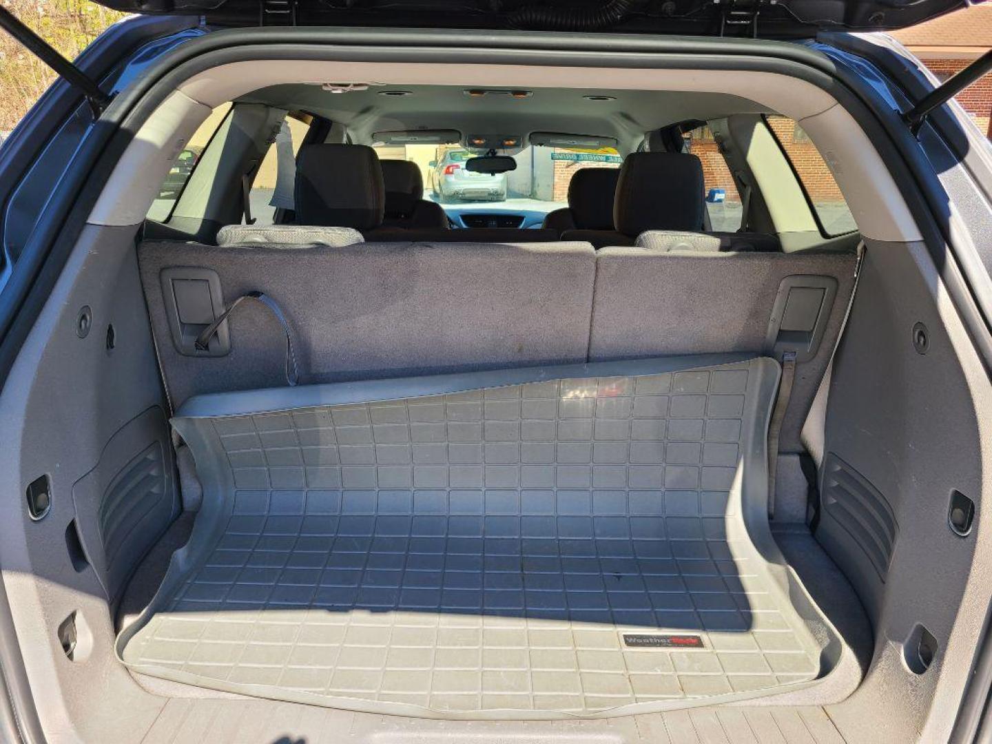 2013 GRAY CHEVROLET TRAVERSE LS (1GNKVFED0DJ) with an 3.6L engine, Automatic transmission, located at 117 North Cameron Street, Harrisburg, PA, 17101, (717) 963-8962, 40.266762, -76.875259 - WE FINANCE!!! Good Credit/ Bad Credit/ No Credit - ALL Trade-Ins Welcomed!!! ***Guaranteed Credit Approval*** APPLY ONLINE or CALL us TODAY ;) Internet Prices and Marketplace Prices are SPECIAL discounted ***CASH DEALS*** Retail Prices are higher. Please call us to discuss your cash and finan - Photo#13