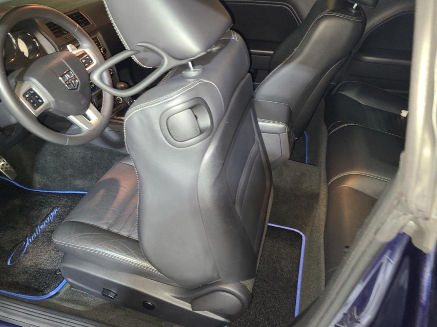 2013 BLUE DODGE CHALLENGER R/T classic (2C3CDYBT3DH) with an 5.7L engine, Automatic transmission, located at 7981 Paxton Street, Harrisburg, PA, 17111, (717) 561-2926, 40.261490, -76.749229 - WE FINANCE!!! Good Credit/ Bad Credit/ No Credit - ALL Trade-Ins Welcomed!!! ***Guaranteed Credit Approval*** APPLY ONLINE or CALL us TODAY ;) Internet Prices and Marketplace Prices are SPECIAL discounted ***CASH DEALS*** Retail Prices are higher. Please call us to discuss your cash and finan - Photo#10