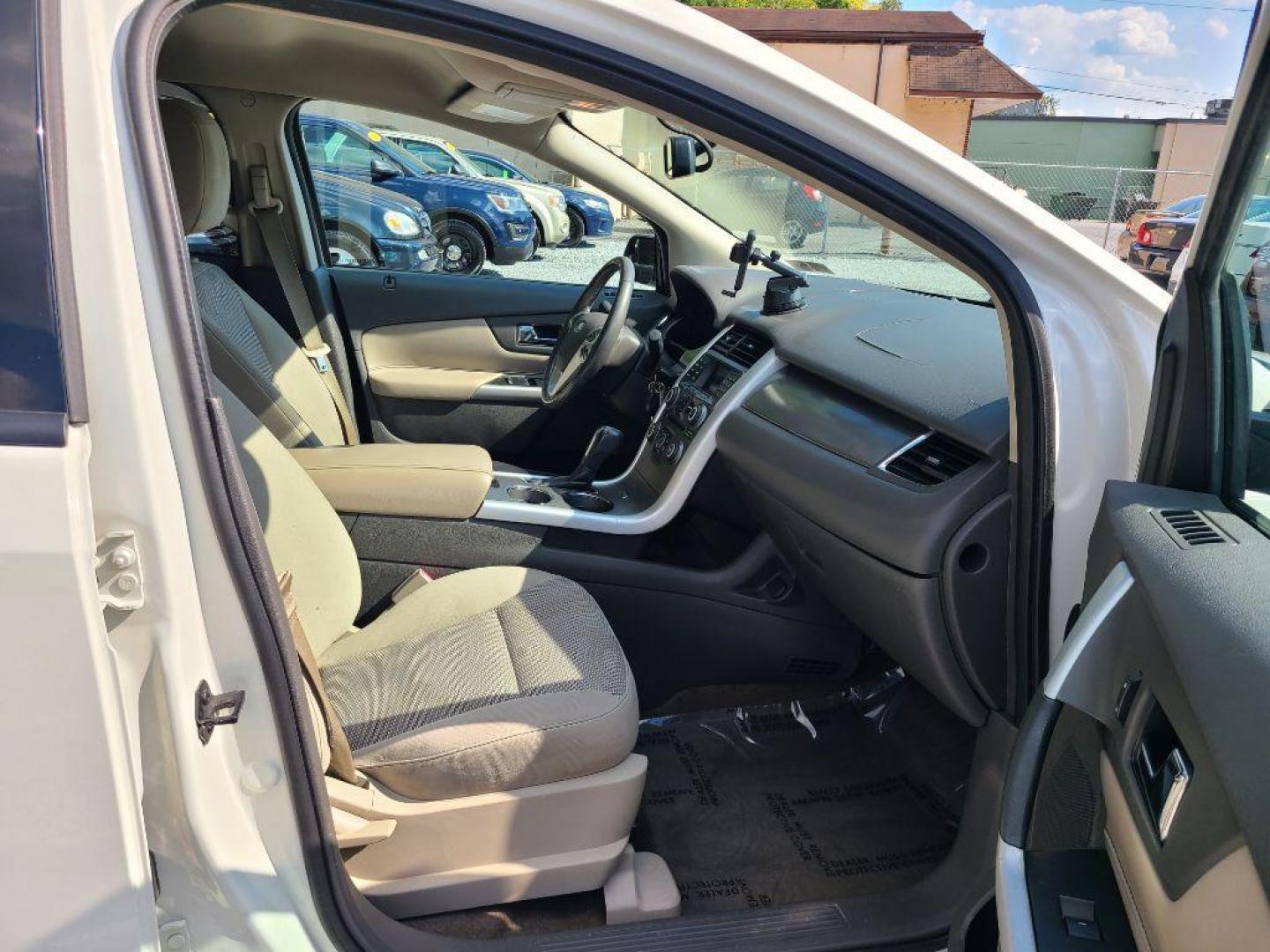 2013 WHITE FORD EDGE SEL (2FMDK4JC5DB) with an 3.5L engine, Automatic transmission, located at 117 North Cameron Street, Harrisburg, PA, 17101, (717) 963-8962, 40.266762, -76.875259 - WE FINANCE!!! Good Credit/ Bad Credit/ No Credit - ALL Trade-Ins Welcomed!!! ***Guaranteed Credit Approval*** APPLY ONLINE or CALL us TODAY ;) Please call us to discuss your cash and financing options. - Photo#8