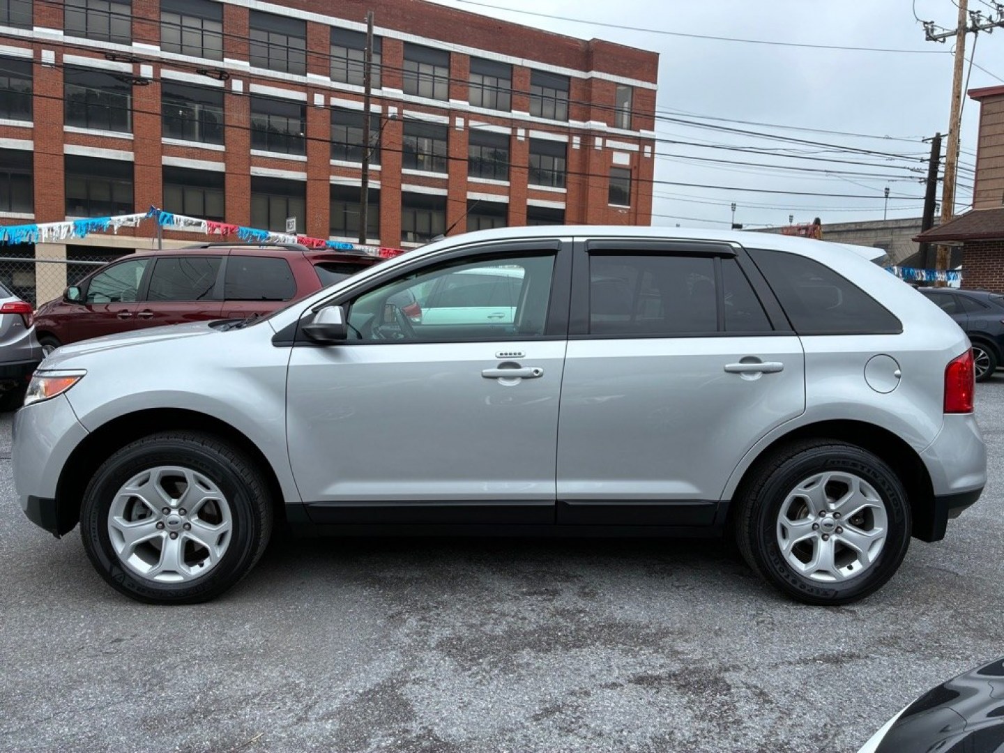 2013 SILVER FORD EDGE SEL (2FMDK4JC4DB) with an 3.5L engine, Automatic transmission, located at 117 North Cameron Street, Harrisburg, PA, 17101, (717) 963-8962, 40.266762, -76.875259 - WE FINANCE!!! MOST vehicles are available for financing. Good Credit/ Challenged Credit/ No Credit - ALL Trade-Ins Welcomed!!! APPLY ONLINE or CALL us TODAY Please call us to discuss your cash and/or financing options. Thanks for checking our inventory! We're here to help.- Photo#1