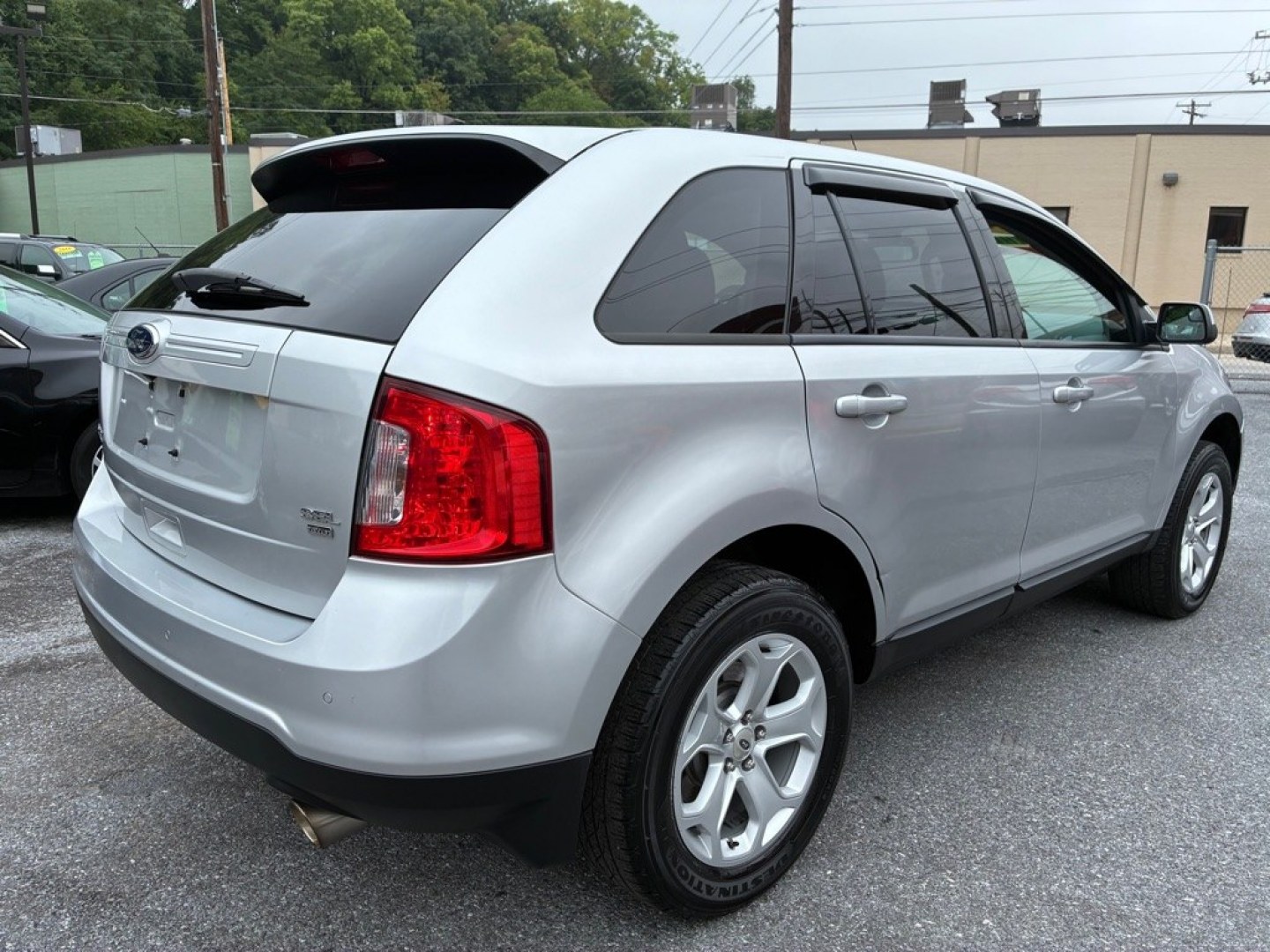 2013 SILVER FORD EDGE SEL (2FMDK4JC4DB) with an 3.5L engine, Automatic transmission, located at 117 North Cameron Street, Harrisburg, PA, 17101, (717) 963-8962, 40.266762, -76.875259 - WE FINANCE!!! MOST vehicles are available for financing. Good Credit/ Challenged Credit/ No Credit - ALL Trade-Ins Welcomed!!! APPLY ONLINE or CALL us TODAY Please call us to discuss your cash and/or financing options. Thanks for checking our inventory! We're here to help.- Photo#4