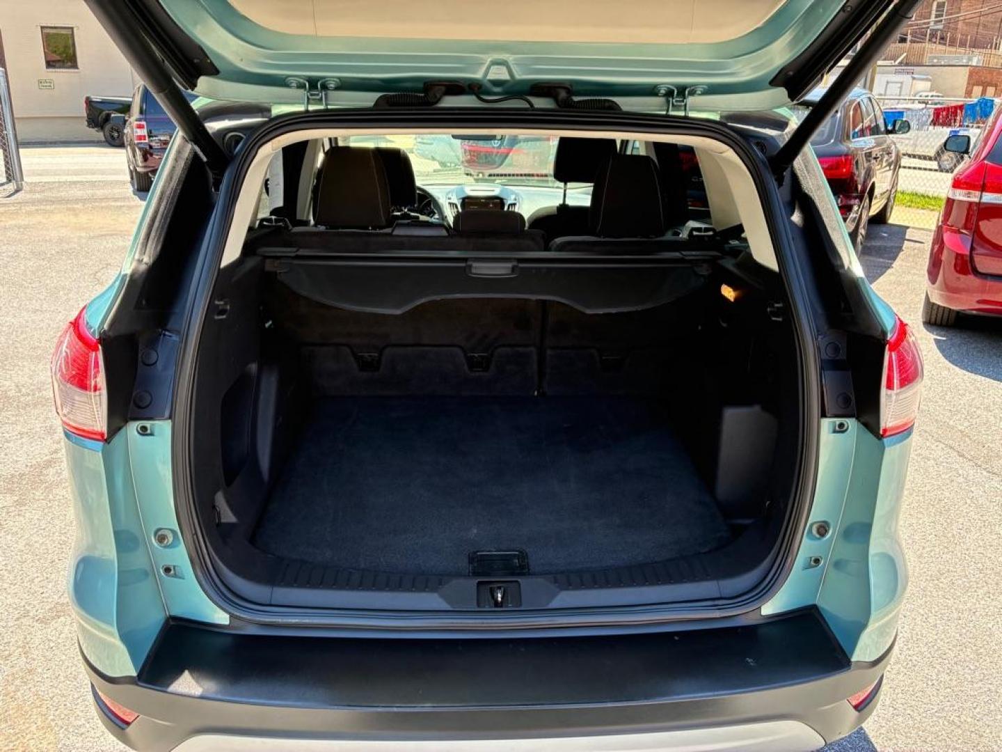 2013 GREEN FORD ESCAPE SE (1FMCU0GX1DU) with an 1.6L engine, Automatic transmission, located at 117 North Cameron Street, Harrisburg, PA, 17101, (717) 963-8962, 40.266762, -76.875259 - WE FINANCE!!! MOST vehicles are available for financing. Good Credit/ Challenged Credit/ No Credit - ALL Trade-Ins Welcomed!!! APPLY ONLINE or CALL us TODAY Please call us to discuss your cash and/or financing options. Thanks for checking our inventory! We're here to help. - Photo#10