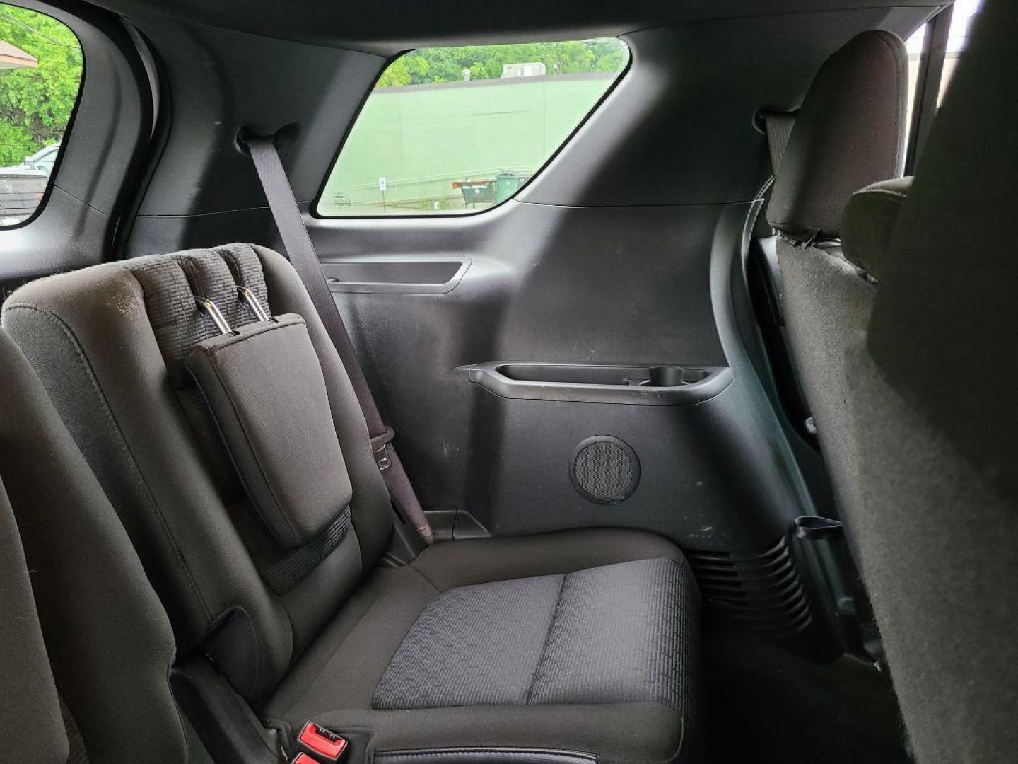 2013 WHITE FORD EXPLORER XLT (1FM5K7D85DG) with an 3.5L engine, Automatic transmission, located at 117 North Cameron Street, Harrisburg, PA, 17101, (717) 963-8962, 40.266762, -76.875259 - WE FINANCE!!! Good Credit/ Bad Credit/ No Credit - ALL Trade-Ins Welcomed!!! ***Guaranteed Credit Approval*** APPLY ONLINE or CALL us TODAY ;) Internet Prices and Marketplace Prices are SPECIAL discounted ***CASH DEALS*** Retail Prices are higher. Please call us to discuss your cash and finan - Photo#8