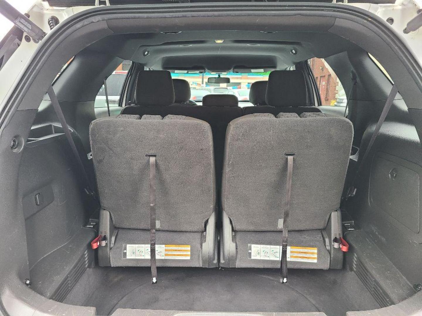 2013 WHITE FORD EXPLORER XLT (1FM5K7D85DG) with an 3.5L engine, Automatic transmission, located at 117 North Cameron Street, Harrisburg, PA, 17101, (717) 963-8962, 40.266762, -76.875259 - WE FINANCE!!! Good Credit/ Bad Credit/ No Credit - ALL Trade-Ins Welcomed!!! ***Guaranteed Credit Approval*** APPLY ONLINE or CALL us TODAY ;) Internet Prices and Marketplace Prices are SPECIAL discounted ***CASH DEALS*** Retail Prices are higher. Please call us to discuss your cash and finan - Photo#14
