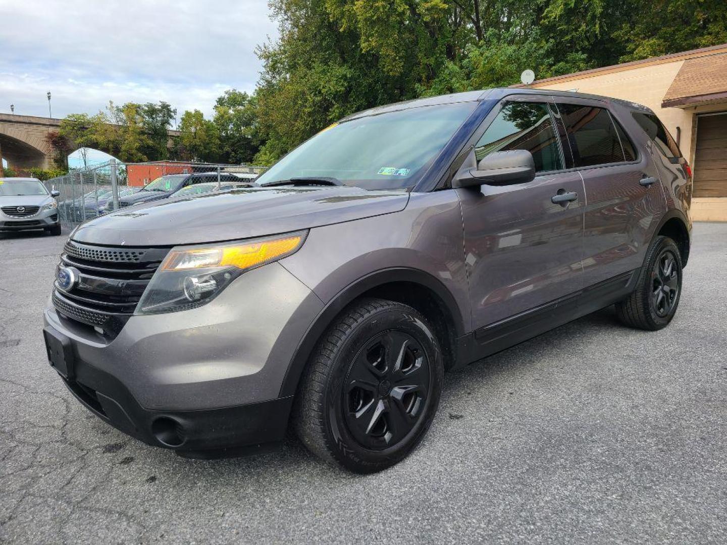 2013 GRAY FORD EXPLORER POLICE INTERCEPTOR (1FM5K8AR8DG) with an 3.7L engine, Automatic transmission, located at 117 North Cameron Street, Harrisburg, PA, 17101, (717) 963-8962, 40.266762, -76.875259 - WE FINANCE!!! Good Credit/ Bad Credit/ No Credit - ALL Trade-Ins Welcomed!!! ***Guaranteed Credit Approval*** APPLY ONLINE or CALL us TODAY ;) Please call us to discuss your cash and financing options. - Photo#0