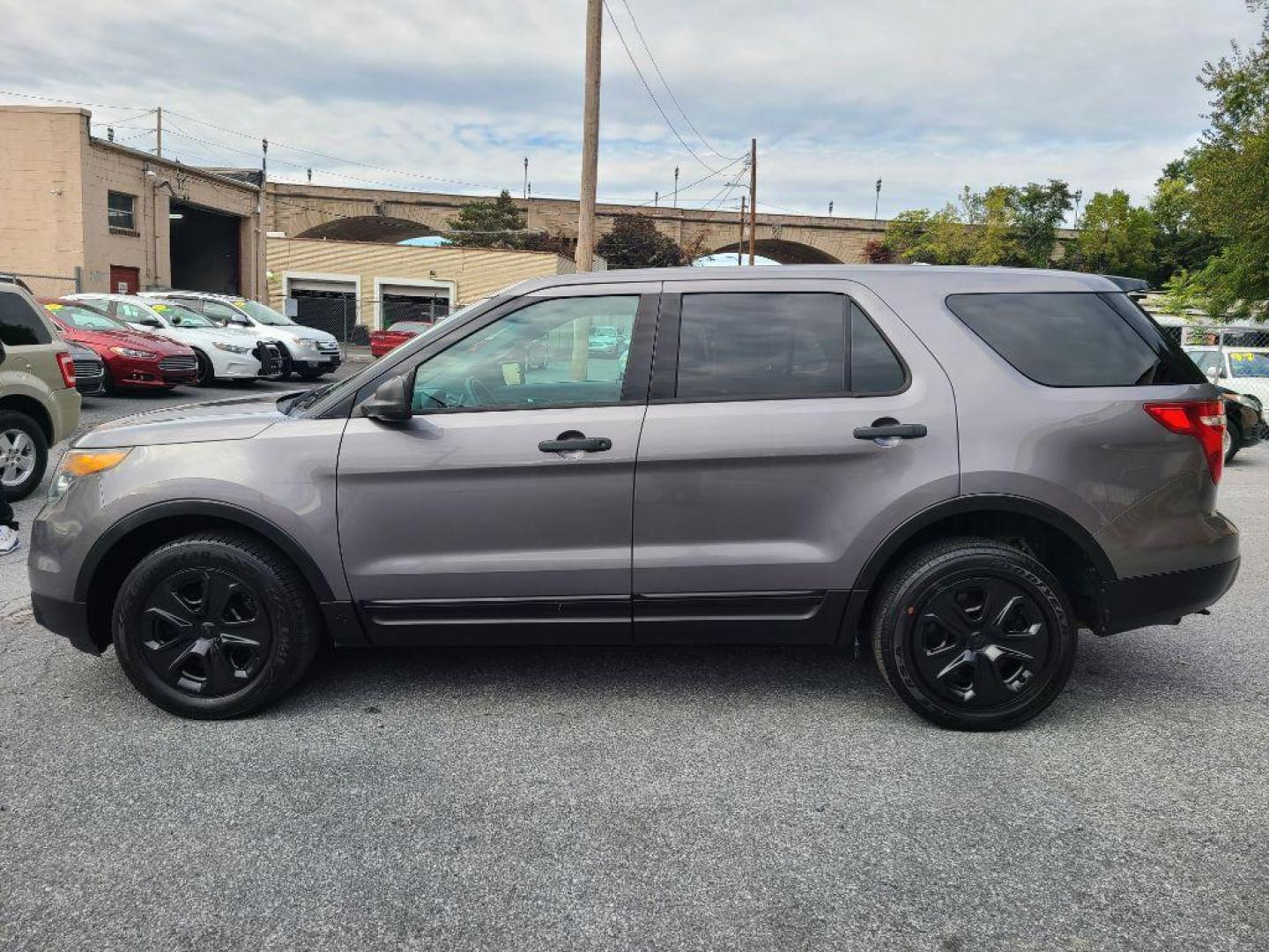 2013 GRAY FORD EXPLORER POLICE INTERCEPTOR (1FM5K8AR8DG) with an 3.7L engine, Automatic transmission, located at 117 North Cameron Street, Harrisburg, PA, 17101, (717) 963-8962, 40.266762, -76.875259 - WE FINANCE!!! Good Credit/ Bad Credit/ No Credit - ALL Trade-Ins Welcomed!!! ***Guaranteed Credit Approval*** APPLY ONLINE or CALL us TODAY ;) Please call us to discuss your cash and financing options. - Photo#1