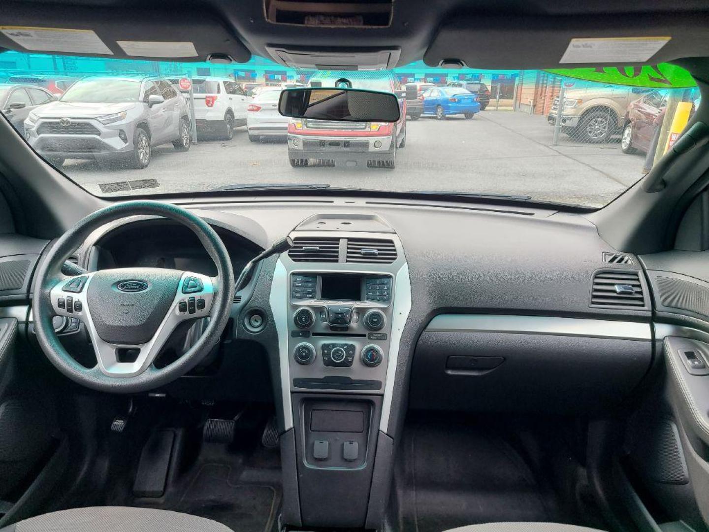 2013 GRAY FORD EXPLORER POLICE INTERCEPTOR (1FM5K8AR8DG) with an 3.7L engine, Automatic transmission, located at 117 North Cameron Street, Harrisburg, PA, 17101, (717) 963-8962, 40.266762, -76.875259 - WE FINANCE!!! Good Credit/ Bad Credit/ No Credit - ALL Trade-Ins Welcomed!!! ***Guaranteed Credit Approval*** APPLY ONLINE or CALL us TODAY ;) Please call us to discuss your cash and financing options. - Photo#9