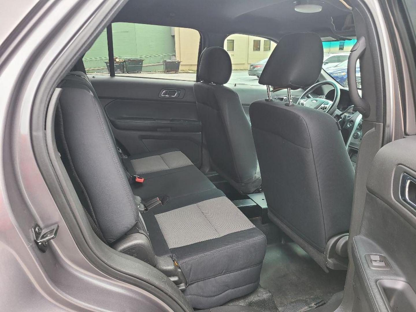 2013 GRAY FORD EXPLORER POLICE INTERCEPTOR (1FM5K8AR8DG) with an 3.7L engine, Automatic transmission, located at 117 North Cameron Street, Harrisburg, PA, 17101, (717) 963-8962, 40.266762, -76.875259 - WE FINANCE!!! Good Credit/ Bad Credit/ No Credit - ALL Trade-Ins Welcomed!!! ***Guaranteed Credit Approval*** APPLY ONLINE or CALL us TODAY ;) Please call us to discuss your cash and financing options. - Photo#10