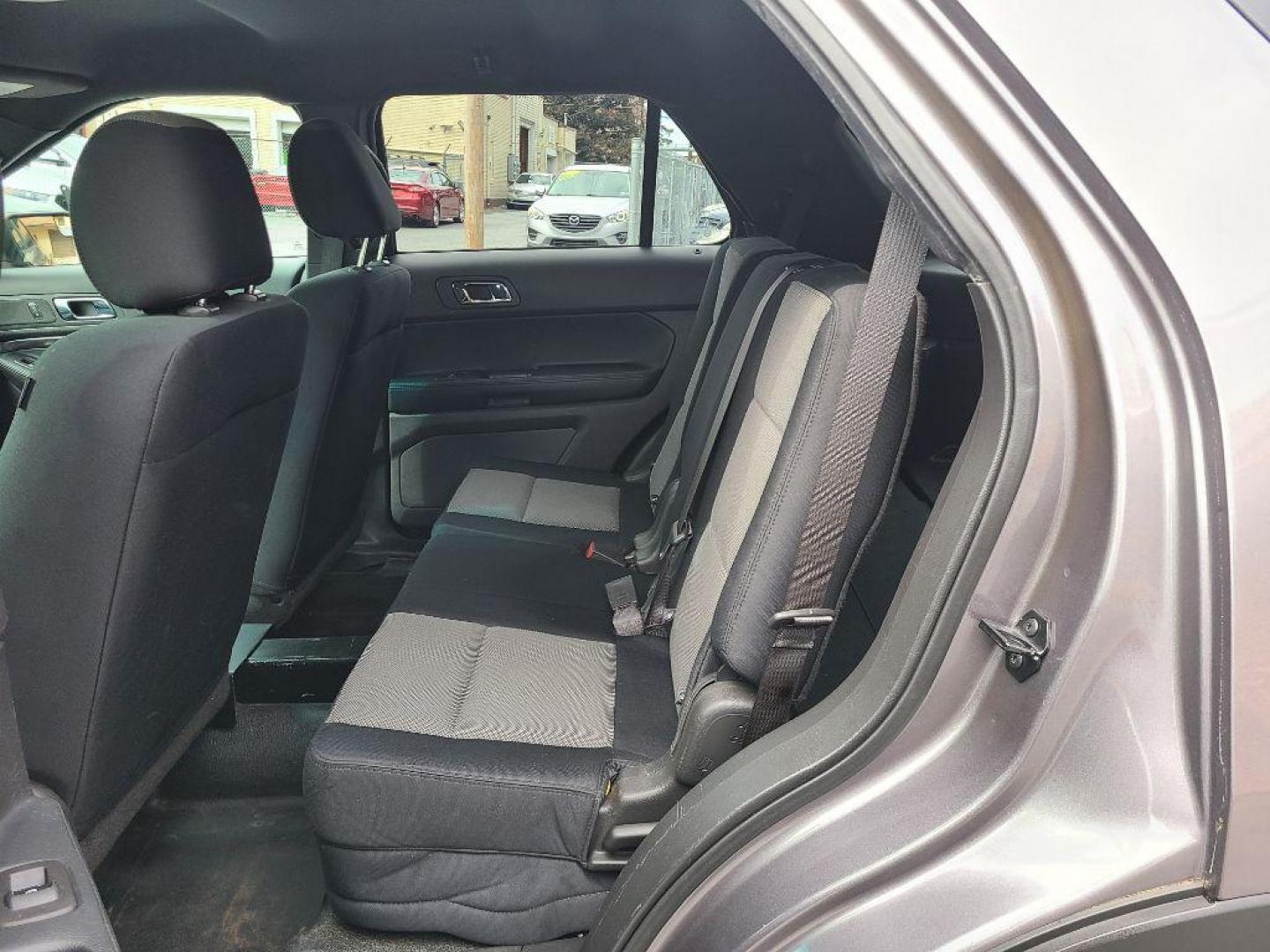 2013 GRAY FORD EXPLORER POLICE INTERCEPTOR (1FM5K8AR8DG) with an 3.7L engine, Automatic transmission, located at 117 North Cameron Street, Harrisburg, PA, 17101, (717) 963-8962, 40.266762, -76.875259 - WE FINANCE!!! Good Credit/ Bad Credit/ No Credit - ALL Trade-Ins Welcomed!!! ***Guaranteed Credit Approval*** APPLY ONLINE or CALL us TODAY ;) Please call us to discuss your cash and financing options. - Photo#12