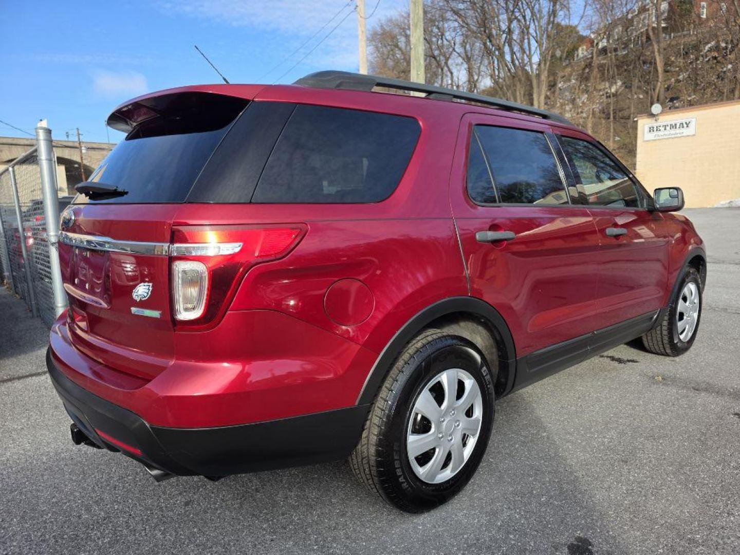 2013 RED FORD EXPLORER BASE (1FM5K7B9XDG) with an 2.0L engine, Automatic transmission, located at 117 North Cameron Street, Harrisburg, PA, 17101, (717) 963-8962, 40.266762, -76.875259 - WE FINANCE!!! Good Credit/ Bad Credit/ No Credit - ALL Trade-Ins Welcomed!!! ***Guaranteed Credit Approval*** APPLY ONLINE or CALL us TODAY ;) Please call us to discuss your cash and financing options. - Photo#4