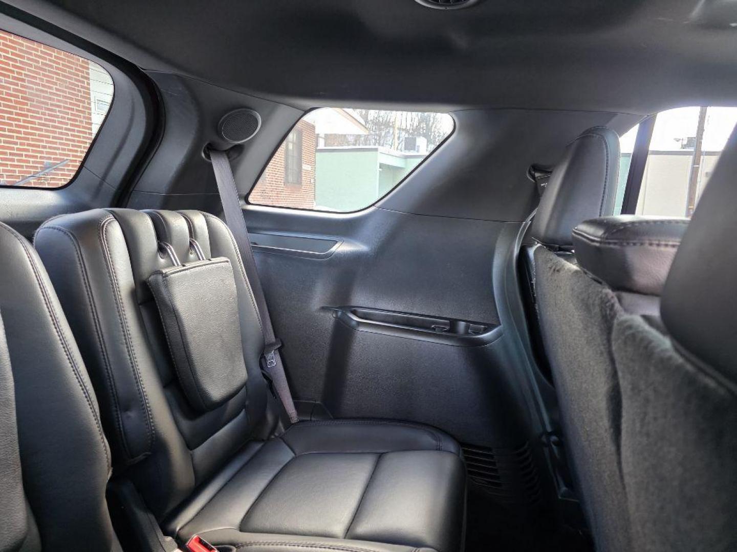 2013 RED FORD EXPLORER LIMITED (1FM5K8F80DG) with an 3.5L engine, Automatic transmission, located at 117 North Cameron Street, Harrisburg, PA, 17101, (717) 963-8962, 40.266762, -76.875259 - WE FINANCE!!! Good Credit/ Challenged Credit/ No Credit - ALL Trade-Ins Welcomed!!! APPLY ONLINE or CALL us TODAY ;) Please call us to discuss your cash and/or financing options. - Photo#11