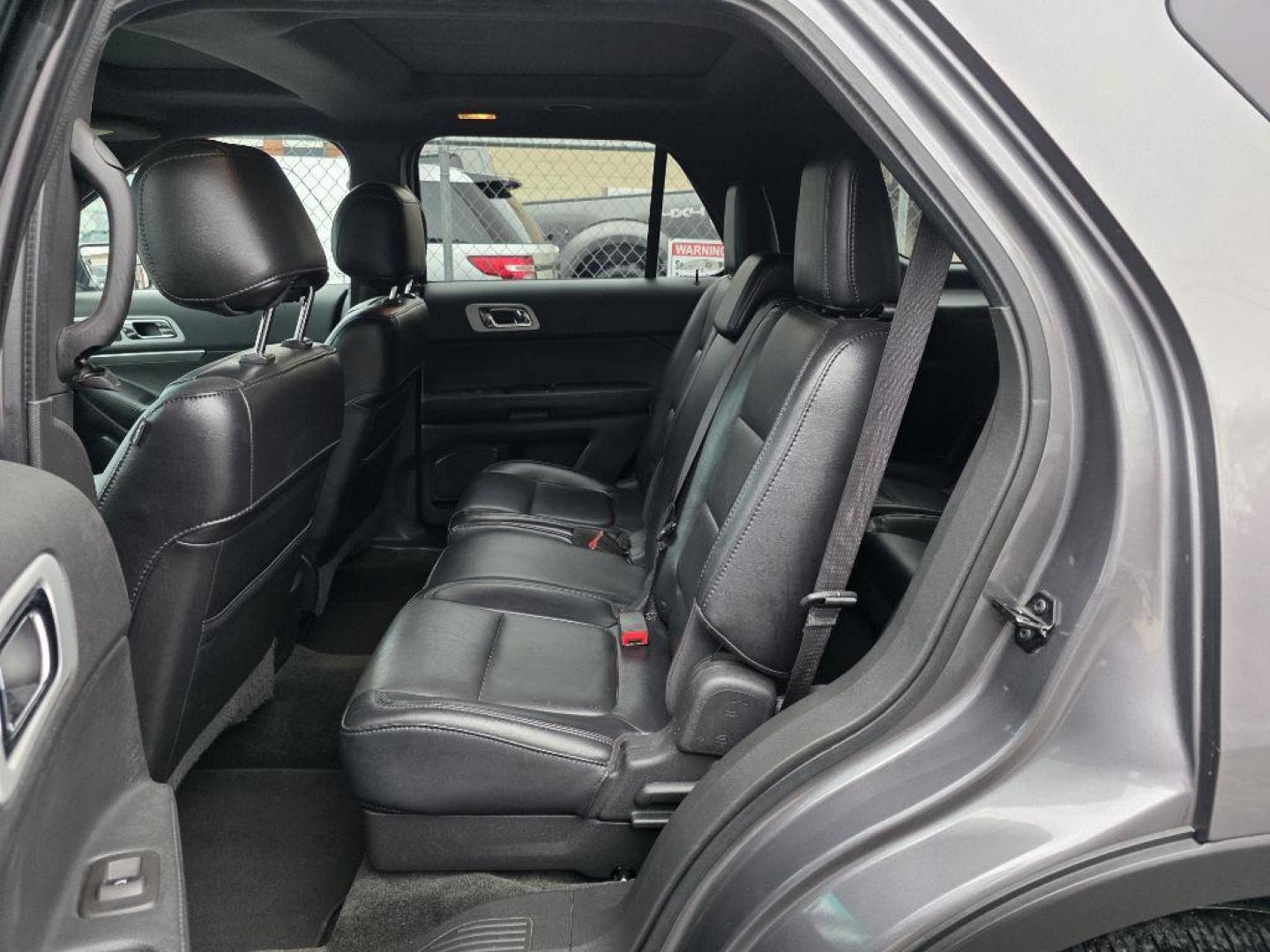 2013 GRAY FORD EXPLORER XLT (1FM5K8D84DG) with an 3.5L engine, Automatic transmission, located at 117 North Cameron Street, Harrisburg, PA, 17101, (717) 963-8962, 40.266762, -76.875259 - WE FINANCE!!! Good Credit/ Challenged Credit/ No Credit - ALL Trade-Ins Welcomed!!! APPLY ONLINE or CALL us TODAY ;) Please call us to discuss your cash and/or financing options. - Photo#8