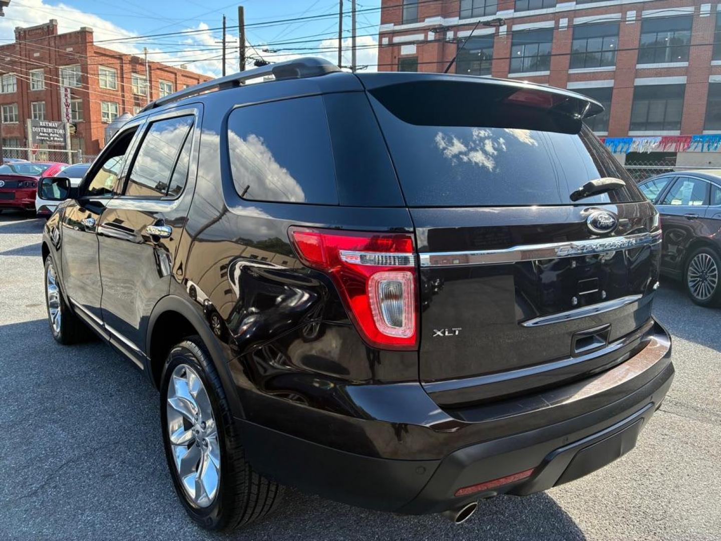 2013 BROWN FORD EXPLORER XLT (1FM5K8D89DG) with an 3.5L engine, Automatic transmission, located at 117 North Cameron Street, Harrisburg, PA, 17101, (717) 963-8962, 40.266762, -76.875259 - WE FINANCE!!! MOST vehicles are available for financing. Good Credit/ Challenged Credit/ No Credit - ALL Trade-Ins Welcomed!!! APPLY ONLINE or CALL us TODAY Please call us to discuss your cash and/or financing options. Thanks for checking our inventory! We're here to help. - Photo#2