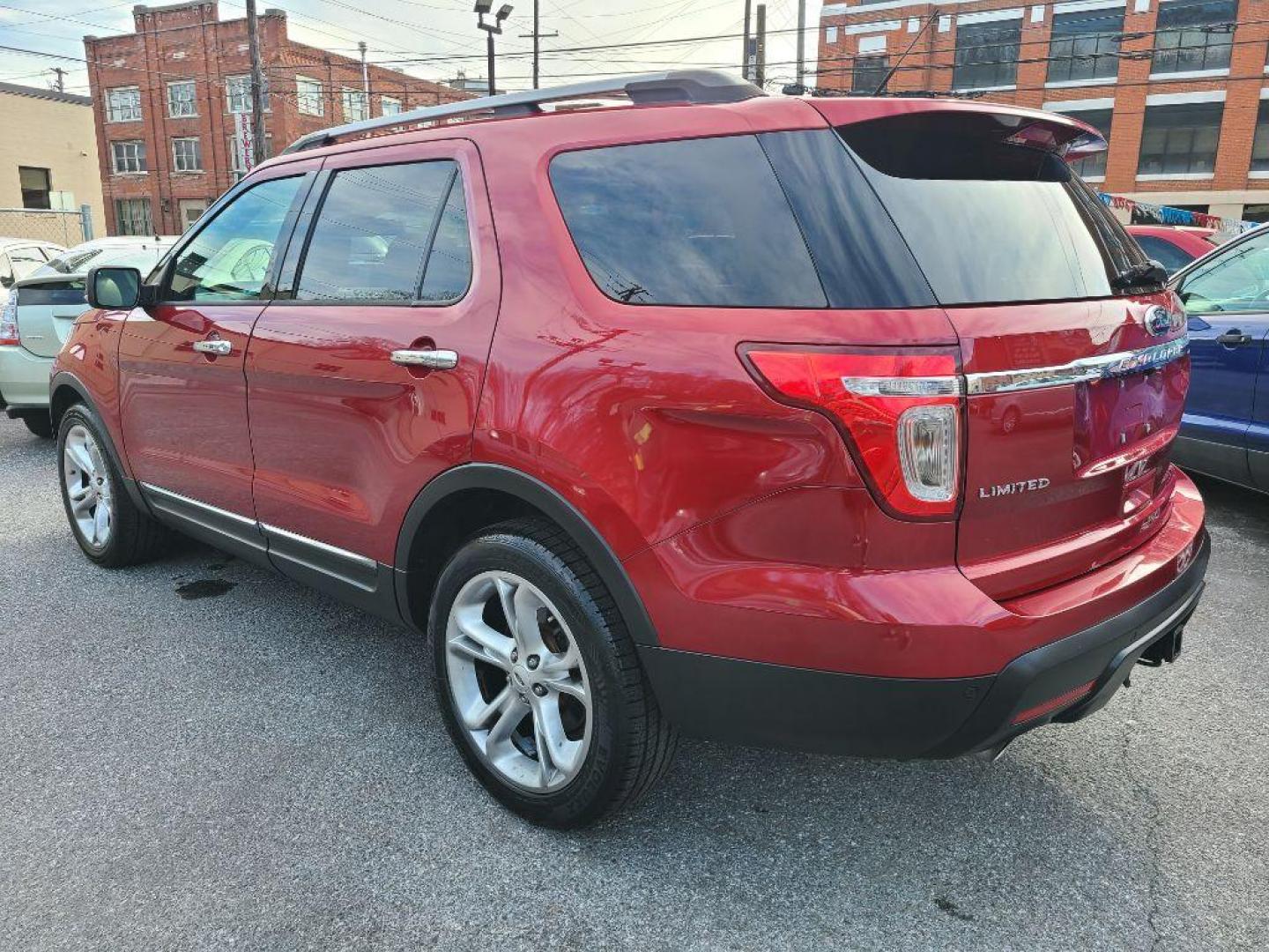 2013 RED FORD EXPLORER LIMITED (1FM5K8F87DG) with an 3.5L engine, Automatic transmission, located at 7981 Paxton Street, Harrisburg, PA, 17111, (717) 561-2926, 40.261490, -76.749229 - WE FINANCE!!! Good Credit/ Bad Credit/ No Credit - ALL Trade-Ins Welcomed!!! ***Guaranteed Credit Approval*** APPLY ONLINE or CALL us TODAY ;) Internet Prices and Marketplace Prices are SPECIAL discounted ***CASH DEALS*** Retail Prices are higher. Please call us to discuss your cash and finan - Photo#2