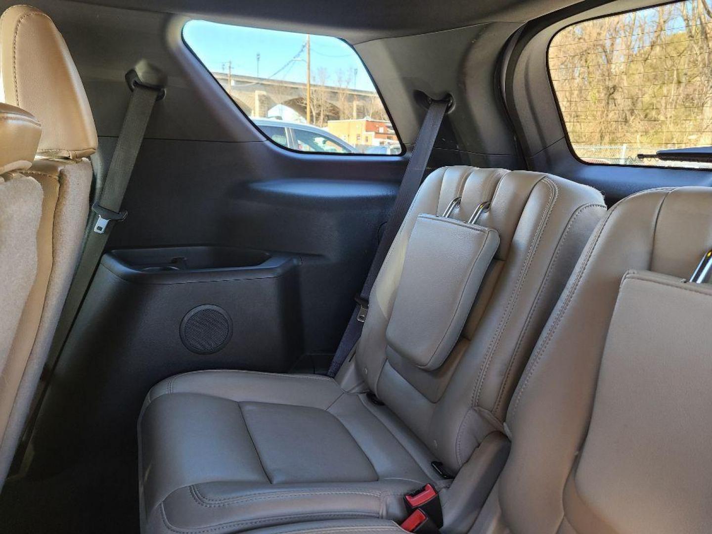 2013 WHITE FORD EXPLORER XLT (1FM5K8D89DG) with an 3.5L engine, Automatic transmission, located at 7981 Paxton Street, Harrisburg, PA, 17111, (717) 561-2926, 40.261490, -76.749229 - WE FINANCE!!! Good Credit/ Bad Credit/ No Credit - ALL Trade-Ins Welcomed!!! ***Guaranteed Credit Approval*** APPLY ONLINE or CALL us TODAY ;) Internet Prices and Marketplace Prices are SPECIAL discounted ***CASH DEALS*** Retail Prices are higher. Please call us to discuss your cash and finan - Photo#14
