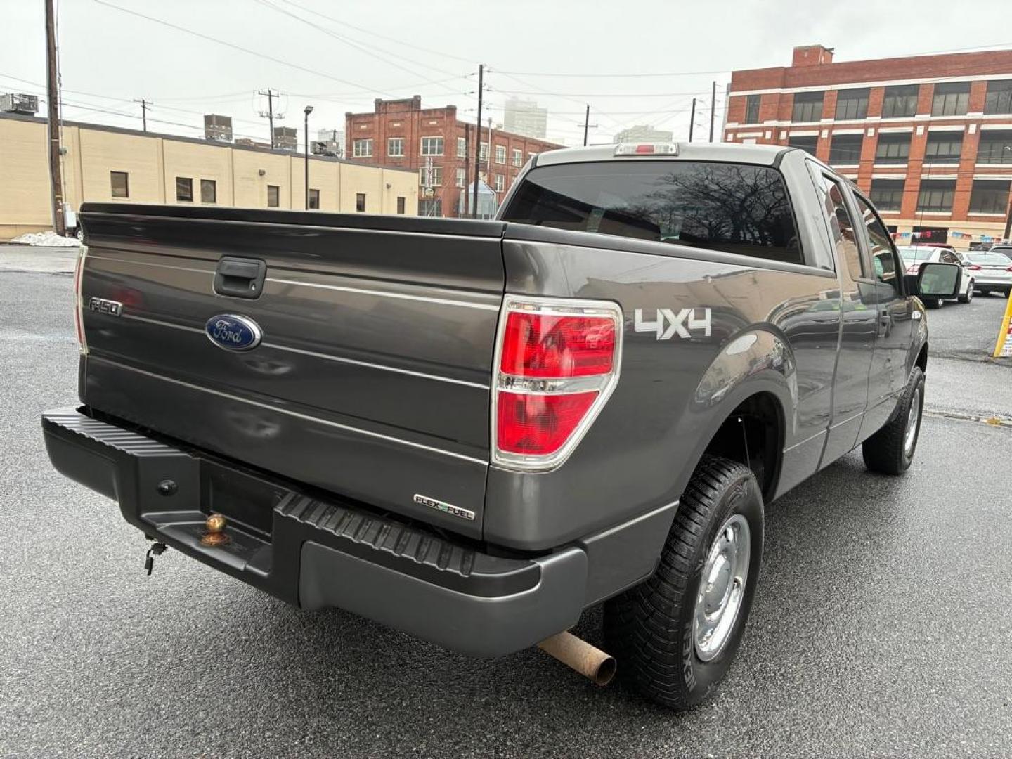 2013 GRAY FORD F150 SUPER CAB (1FTEX1EM9DF) with an 3.7L engine, Automatic transmission, located at 7981 Paxton Street, Harrisburg, PA, 17111, (717) 561-2926, 40.261490, -76.749229 - WE FINANCE!!! Good Credit/ Challenged Credit/ No Credit - ALL Trade-Ins Welcomed!!! APPLY ONLINE or CALL us TODAY ;) Please call us to discuss your cash and/or financing options. - Photo#4