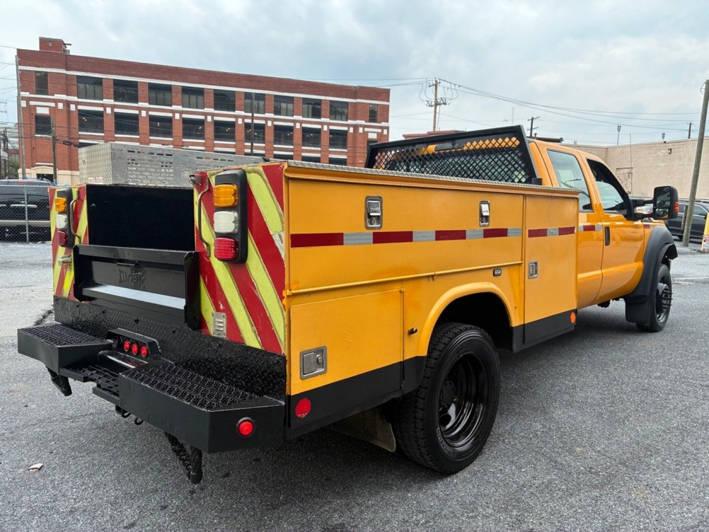 2013 YELLOW FORD F550 SUPER DUTY (1FD0W5GY1DE) with an 6.8L engine, Automatic transmission, located at 7981 Paxton Street, Harrisburg, PA, 17111, (717) 561-2926, 40.261490, -76.749229 - Hard Top 10-Cylinder Gasoline Natural A/T Power Steering Gray Vinyl Seats A/C Power Windows Power Door Locks Driver Air Bag WE FINANCE!!! MOST vehicles are available for financing. Good Credit/ Challenged Credit/ No Credit - ALL Trade-Ins Welcomed!!! APPLY ONLINE or CALL us TODA- Photo#4