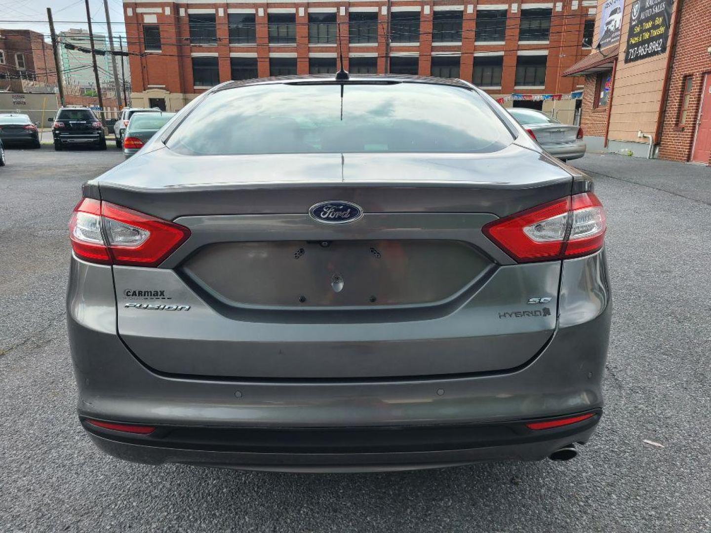 2013 GRAY FORD FUSION SE HYBRID (3FA6P0LU8DR) with an 2.0L engine, Continuously Variable transmission, located at 117 North Cameron Street, Harrisburg, PA, 17101, (717) 963-8962, 40.266762, -76.875259 - WE FINANCE!!! Good Credit/ Bad Credit/ No Credit - ALL Trade-Ins Welcomed!!! ***Guaranteed Credit Approval*** APPLY ONLINE or CALL us TODAY ;) Internet Prices and Marketplace Prices are SPECIAL discounted ***CASH DEALS*** Retail Prices are higher. Please call us to discuss your cash and finan - Photo#6