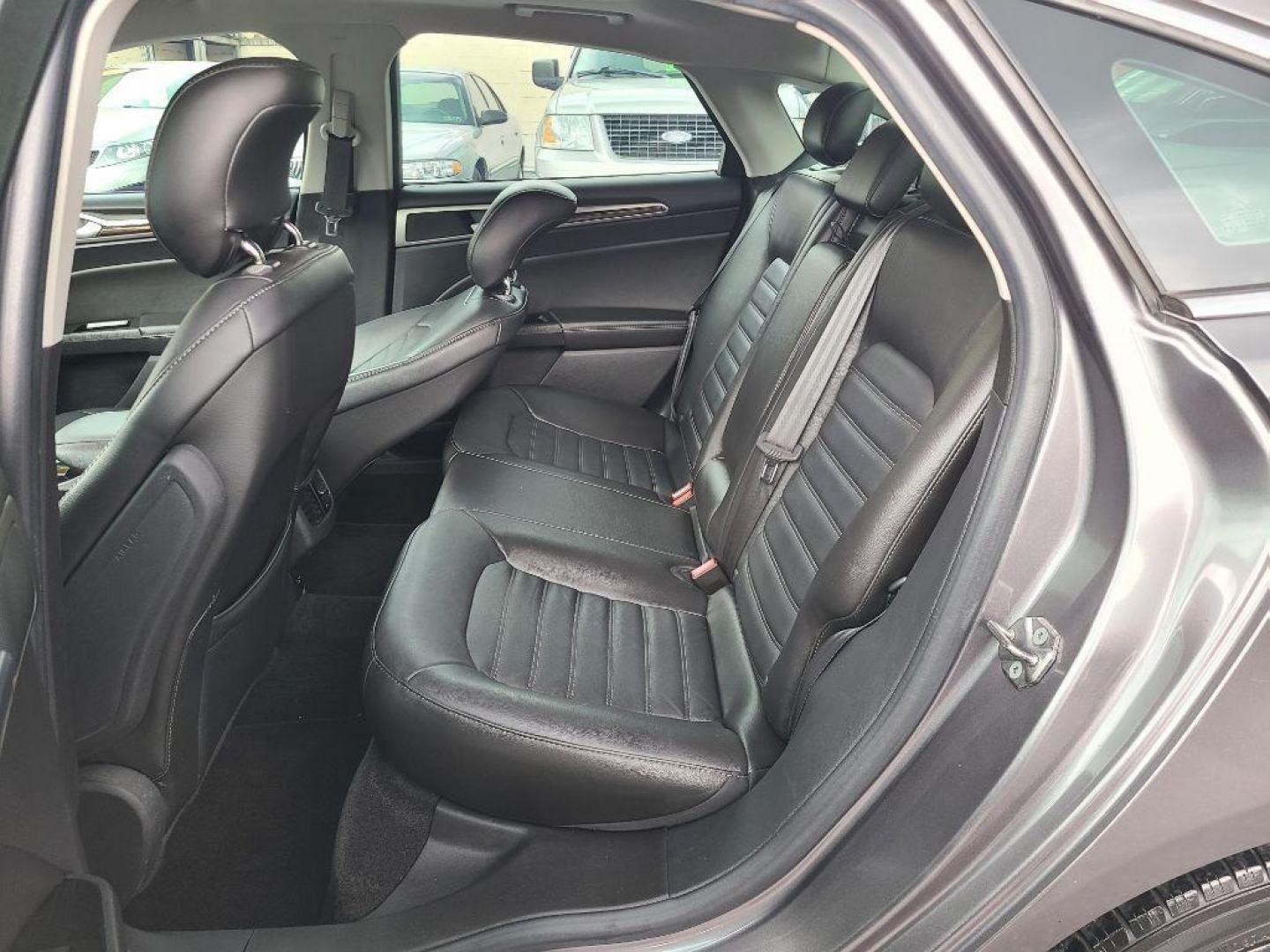 2013 GRAY FORD FUSION SE HYBRID (3FA6P0LU8DR) with an 2.0L engine, Continuously Variable transmission, located at 117 North Cameron Street, Harrisburg, PA, 17101, (717) 963-8962, 40.266762, -76.875259 - WE FINANCE!!! Good Credit/ Bad Credit/ No Credit - ALL Trade-Ins Welcomed!!! ***Guaranteed Credit Approval*** APPLY ONLINE or CALL us TODAY ;) Internet Prices and Marketplace Prices are SPECIAL discounted ***CASH DEALS*** Retail Prices are higher. Please call us to discuss your cash and finan - Photo#11