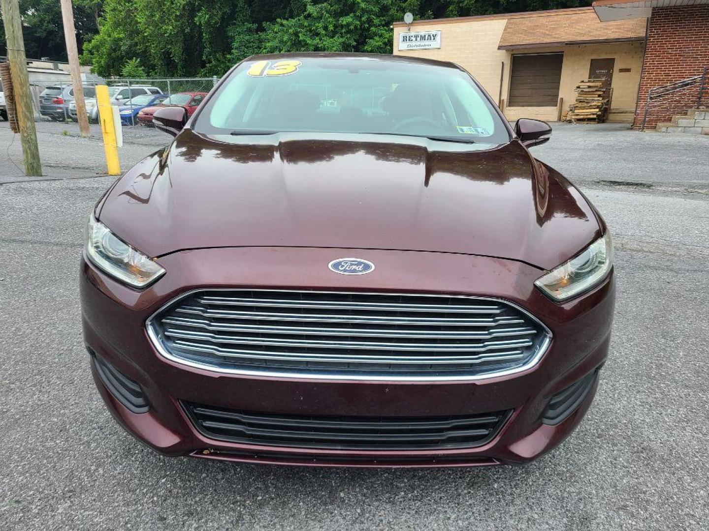 2013 RED FORD FUSION SE (3FA6P0H71DR) with an 2.5L engine, Automatic transmission, located at 7981 Paxton Street, Harrisburg, PA, 17111, (717) 561-2926, 40.261490, -76.749229 - WE FINANCE!!! Good Credit/ Bad Credit/ No Credit - ALL Trade-Ins Welcomed!!! ***Guaranteed Credit Approval*** APPLY ONLINE or CALL us TODAY ;) Internet Prices and Marketplace Prices are SPECIAL discounted ***CASH DEALS*** Retail Prices are higher. Please call us to discuss your cash and finan - Photo#6