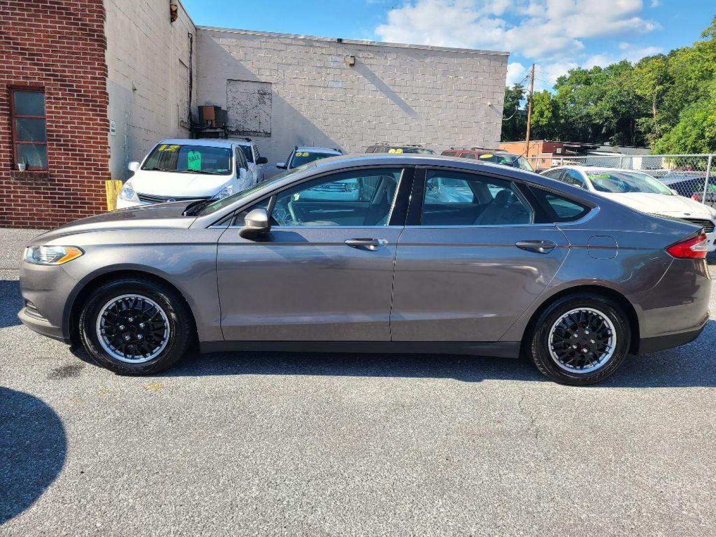 2013 GRAY FORD FUSION S (3FA6P0G74DR) with an 2.5L engine, Automatic transmission, located at 7981 Paxton Street, Harrisburg, PA, 17111, (717) 561-2926, 40.261490, -76.749229 - WE FINANCE!!! Good Credit/ Bad Credit/ No Credit - ALL Trade-Ins Welcomed!!! ***Guaranteed Credit Approval*** APPLY ONLINE or CALL us TODAY ;) Internet Prices and Marketplace Prices are SPECIAL discounted ***CASH DEALS*** Retail Prices are higher. Please call us to discuss your cash and finan - Photo#1
