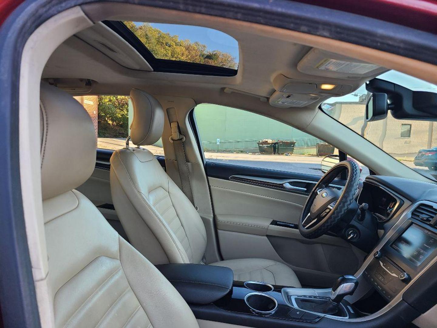 2013 RED FORD FUSION SE (3FA6P0HR0DR) with an 1.6L engine, Automatic transmission, located at 117 North Cameron Street, Harrisburg, PA, 17101, (717) 963-8962, 40.266762, -76.875259 - WE FINANCE!!! Good Credit/ Bad Credit/ No Credit - ALL Trade-Ins Welcomed!!! ***Guaranteed Credit Approval*** APPLY ONLINE or CALL us TODAY ;) Please call us to discuss your cash and financing options. - Photo#8