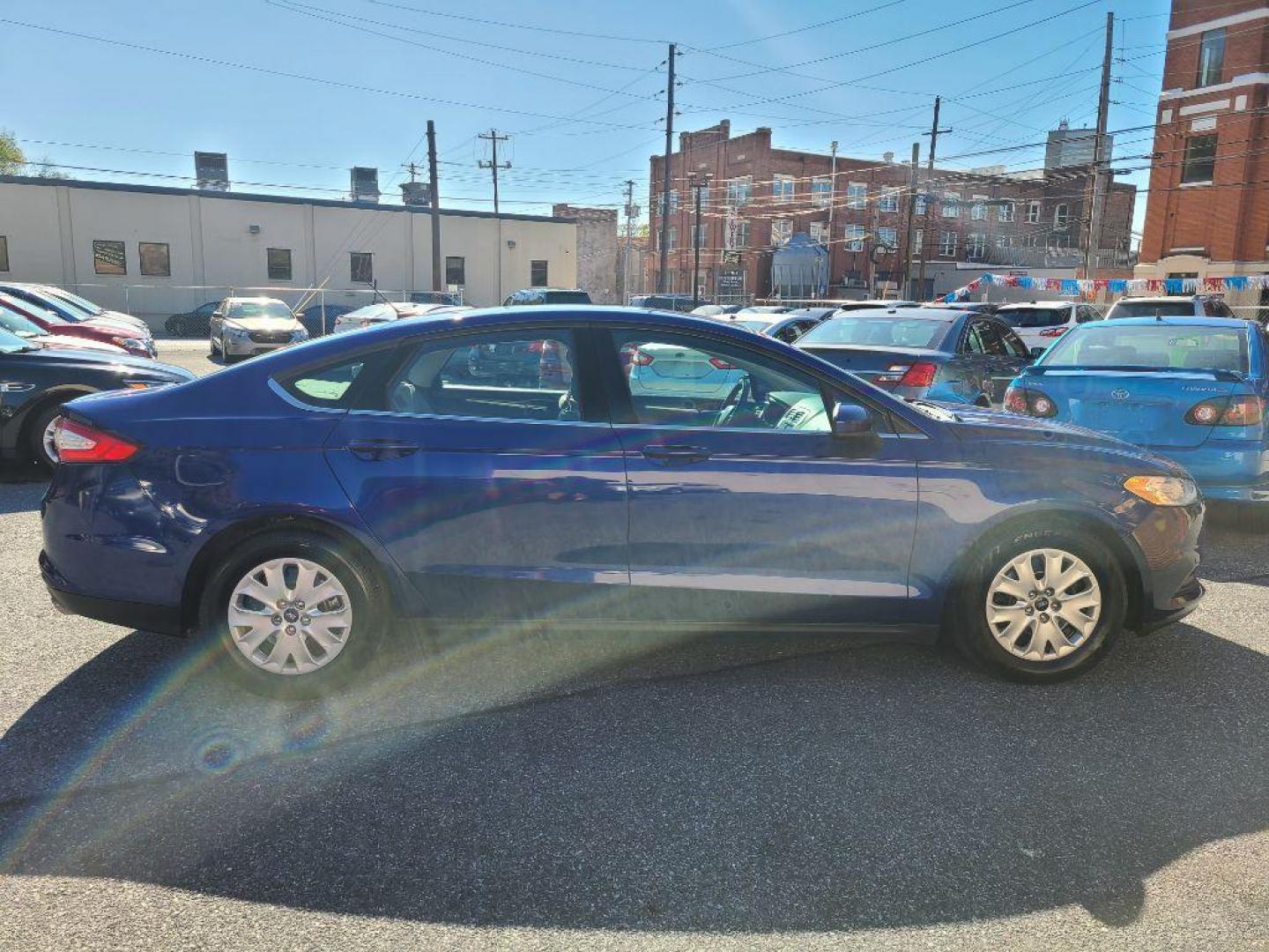 2013 BLUE FORD FUSION S (3FA6P0G77DR) with an 2.5L engine, Automatic transmission, located at 117 North Cameron Street, Harrisburg, PA, 17101, (717) 963-8962, 40.266762, -76.875259 - WE FINANCE!!! Good Credit/ Bad Credit/ No Credit - ALL Trade-Ins Welcomed!!! ***Guaranteed Credit Approval*** APPLY ONLINE or CALL us TODAY ;) Please call us to discuss your cash and financing options. - Photo#5