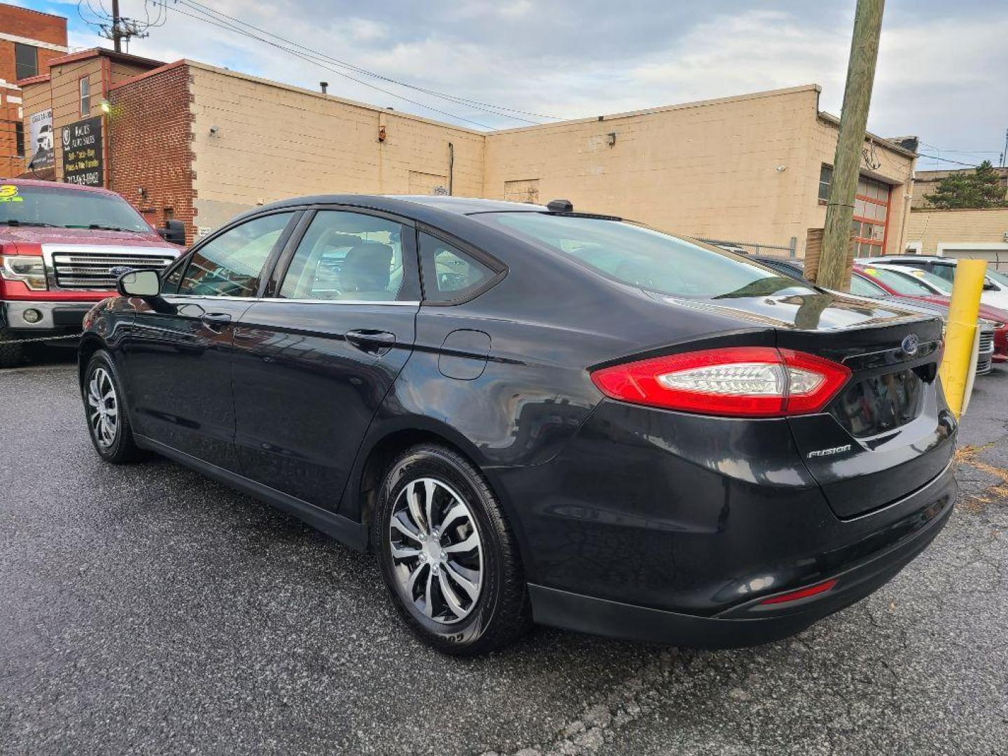 2013 BLACK FORD FUSION S (3FA6P0G74DR) with an 2.5L engine, Automatic transmission, located at 117 North Cameron Street, Harrisburg, PA, 17101, (717) 963-8962, 40.266762, -76.875259 - WE FINANCE!!! Good Credit/ Bad Credit/ No Credit - ALL Trade-Ins Welcomed!!! ***Guaranteed Credit Approval*** APPLY ONLINE or CALL us TODAY ;) Please call us to discuss your cash and financing options. - Photo#2