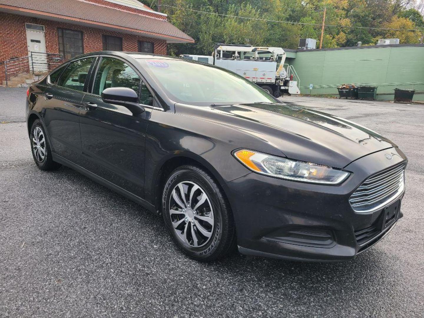 2013 BLACK FORD FUSION S (3FA6P0G74DR) with an 2.5L engine, Automatic transmission, located at 117 North Cameron Street, Harrisburg, PA, 17101, (717) 963-8962, 40.266762, -76.875259 - WE FINANCE!!! Good Credit/ Bad Credit/ No Credit - ALL Trade-Ins Welcomed!!! ***Guaranteed Credit Approval*** APPLY ONLINE or CALL us TODAY ;) Please call us to discuss your cash and financing options. - Photo#6