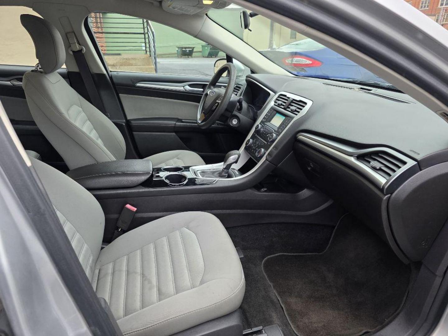 2013 SILVER FORD FUSION S (3FA6P0G72DR) with an 2.5L engine, Automatic transmission, located at 117 North Cameron Street, Harrisburg, PA, 17101, (717) 963-8962, 40.266762, -76.875259 - WE FINANCE!!! Good Credit/ Challenged Credit/ No Credit - ALL Trade-Ins Welcomed!!! APPLY ONLINE or CALL us TODAY ;) Please call us to discuss your cash and/or financing options. - Photo#8