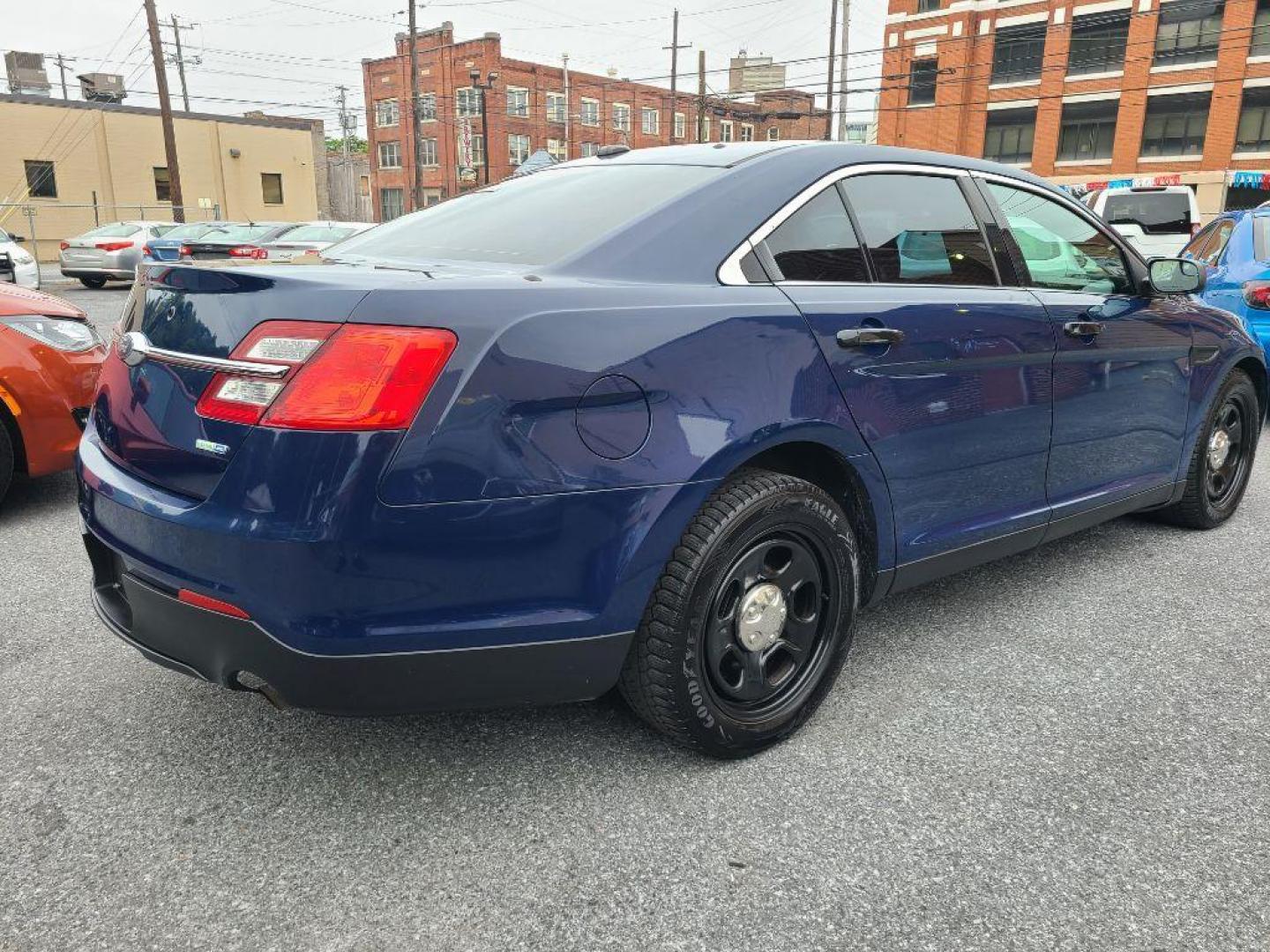 2013 BLUE FORD TAURUS POLICE INTERCEPTOR (1FAHP2M87DG) with an 3.5L engine, Automatic transmission, located at 7981 Paxton Street, Harrisburg, PA, 17111, (717) 561-2926, 40.261490, -76.749229 - WE FINANCE!!! Good Credit/ Bad Credit/ No Credit - ALL Trade-Ins Welcomed!!! ***Guaranteed Credit Approval*** APPLY ONLINE or CALL us TODAY ;) Internet Prices and Marketplace Prices are SPECIAL discounted ***CASH DEALS*** Retail Prices are higher. Please call us to discuss your cash and finan - Photo#4