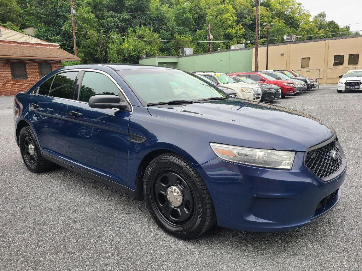 2013 BLUE FORD TAURUS POLICE INTERCEPTOR (1FAHP2M87DG) with an 3.5L engine, Automatic transmission, located at 7981 Paxton Street, Harrisburg, PA, 17111, (717) 561-2926, 40.261490, -76.749229 - WE FINANCE!!! Good Credit/ Bad Credit/ No Credit - ALL Trade-Ins Welcomed!!! ***Guaranteed Credit Approval*** APPLY ONLINE or CALL us TODAY ;) Internet Prices and Marketplace Prices are SPECIAL discounted ***CASH DEALS*** Retail Prices are higher. Please call us to discuss your cash and finan - Photo#6