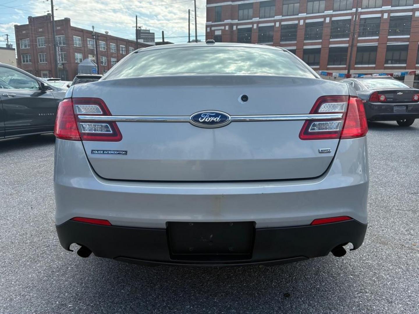 2013 SILVER FORD TAURUS POLICE INTERCEPTOR (1FAHP2MK3DG) with an 3.7L engine, Automatic transmission, located at 117 North Cameron Street, Harrisburg, PA, 17101, (717) 963-8962, 40.266762, -76.875259 - WE FINANCE!!! Good Credit/ Challenged Credit/ No Credit - ALL Trade-Ins Welcomed!!! APPLY ONLINE or CALL us TODAY ;) Please call us to discuss your cash and/or financing options. - Photo#3