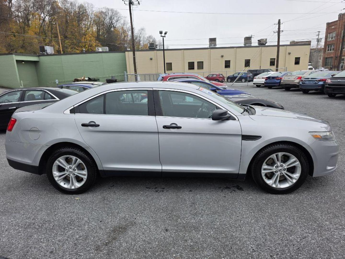 2013 SILVER FORD TAURUS POLICE INTERCEPTOR (1FAHP2M87DG) with an 3.5L engine, Automatic transmission, located at 117 North Cameron Street, Harrisburg, PA, 17101, (717) 963-8962, 40.266762, -76.875259 - WE FINANCE!!! Good Credit/ Bad Credit/ No Credit - ALL Trade-Ins Welcomed!!! ***Guaranteed Credit Approval*** APPLY ONLINE or CALL us TODAY ;) Please call us to discuss your cash and financing options. - Photo#4