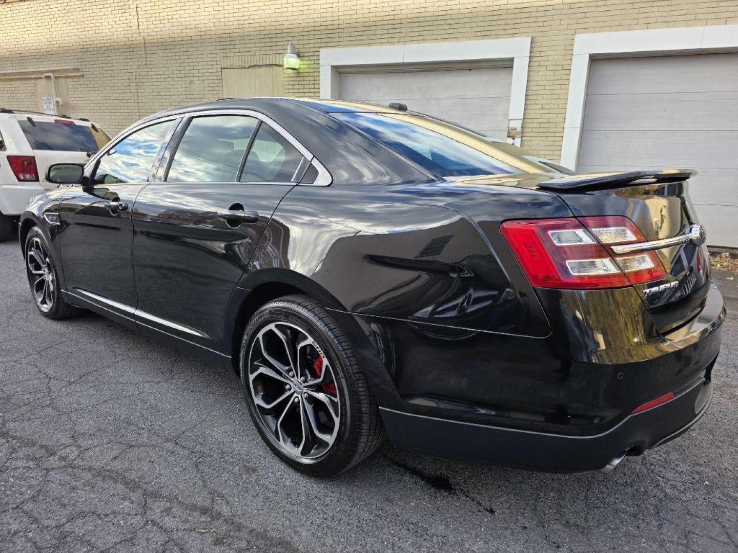 2013 BLACK FORD TAURUS SHO (1FAHP2KT5DG) with an 3.5L engine, Automatic transmission, located at 117 North Cameron Street, Harrisburg, PA, 17101, (717) 963-8962, 40.266762, -76.875259 - WE FINANCE!!! Good Credit/ Bad Credit/ No Credit - ALL Trade-Ins Welcomed!!! ***Guaranteed Credit Approval*** APPLY ONLINE or CALL us TODAY ;) Please call us to discuss your cash and financing options. - Photo#1