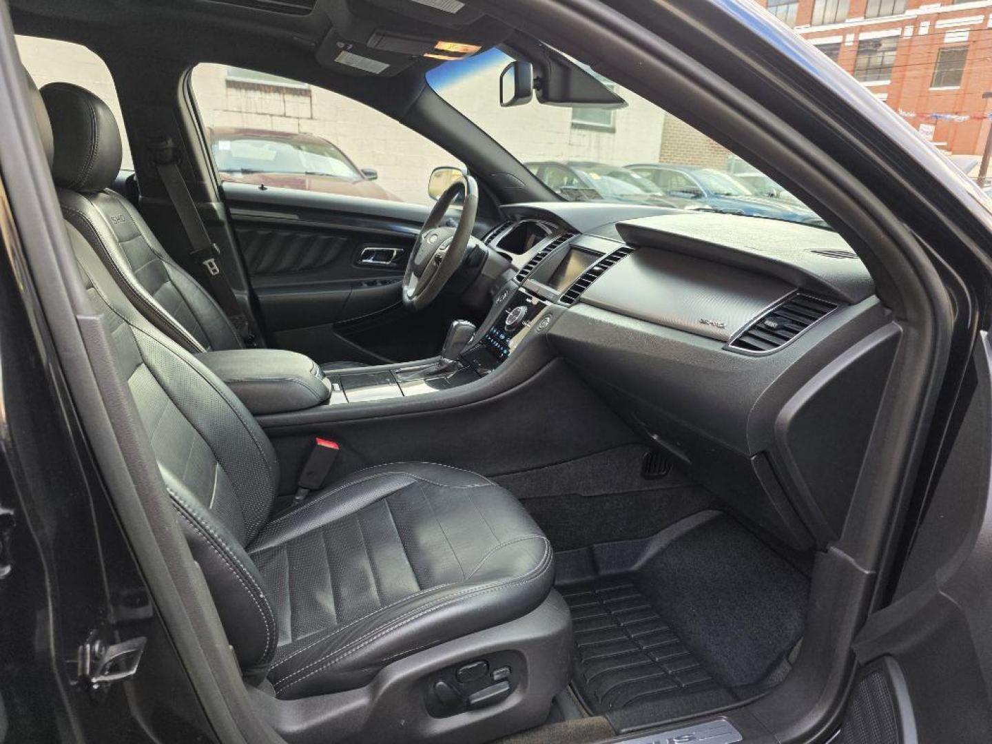 2013 BLACK FORD TAURUS SHO (1FAHP2KT5DG) with an 3.5L engine, Automatic transmission, located at 117 North Cameron Street, Harrisburg, PA, 17101, (717) 963-8962, 40.266762, -76.875259 - WE FINANCE!!! Good Credit/ Bad Credit/ No Credit - ALL Trade-Ins Welcomed!!! ***Guaranteed Credit Approval*** APPLY ONLINE or CALL us TODAY ;) Please call us to discuss your cash and financing options. - Photo#9