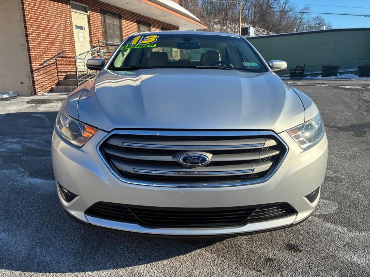 2013 SILVER FORD TAURUS SEL (1FAHP2E85DG) with an 3.5L engine, Automatic transmission, located at 117 North Cameron Street, Harrisburg, PA, 17101, (717) 963-8962, 40.266762, -76.875259 - WE FINANCE!!! Good Credit/ Challenged Credit/ No Credit - ALL Trade-Ins Welcomed!!! APPLY ONLINE or CALL us TODAY ;) Please call us to discuss your cash and/or financing options. - Photo#6