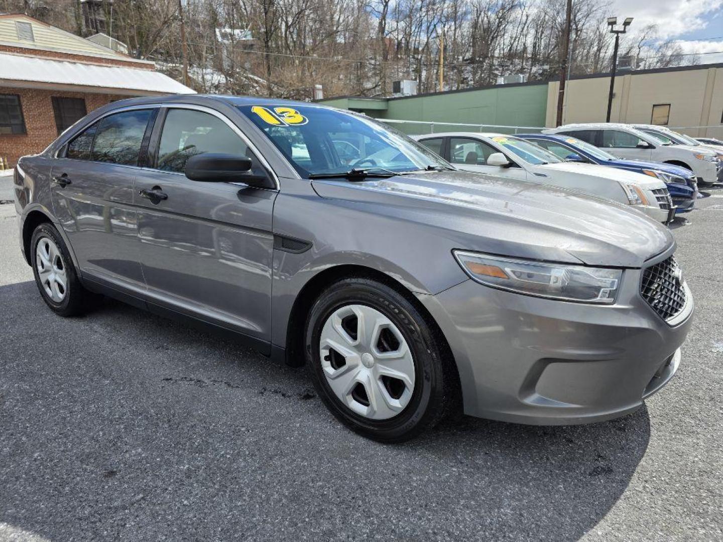 2013 GRAY FORD TAURUS POLICE INTERCEPTOR (1FAHP2M85DG) with an 3.5L engine, Automatic transmission, located at 117 North Cameron Street, Harrisburg, PA, 17101, (717) 963-8962, 40.266762, -76.875259 - WE FINANCE!!! Good Credit/ Challenged Credit/ No Credit - ALL Trade-Ins Welcomed!!! APPLY ONLINE or CALL us TODAY ;) Please call us to discuss your cash and/or financing options. - Photo#6