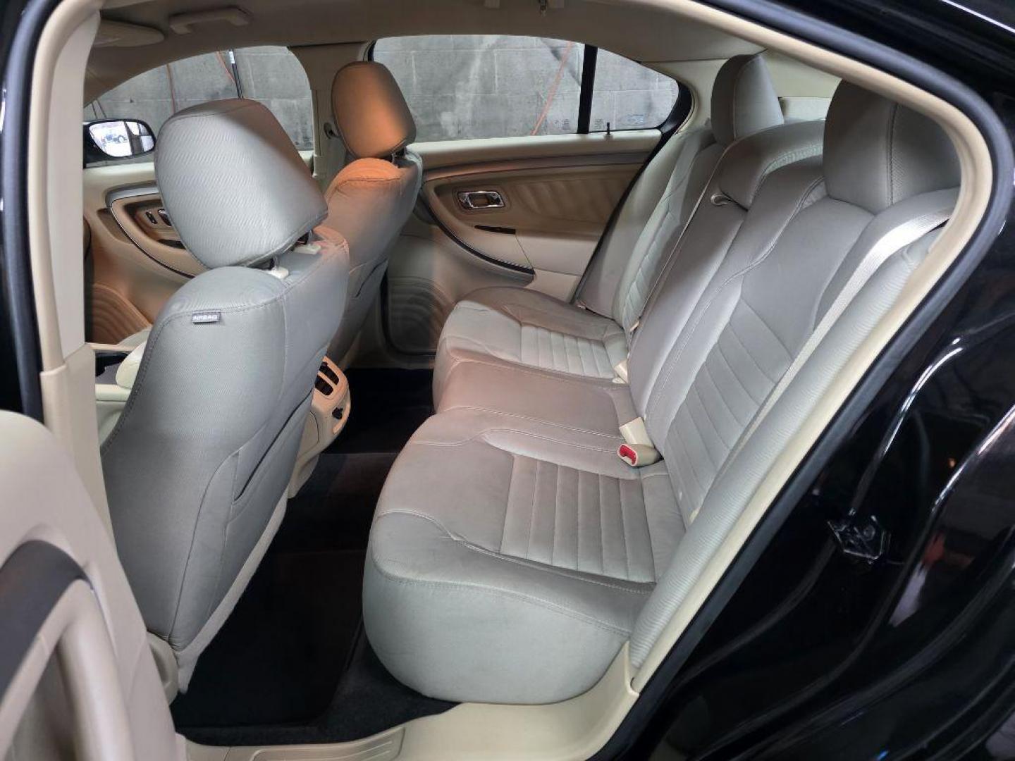 2013 BLACK FORD TAURUS SE (1FAHP2D87DG) with an 3.5L engine, Automatic transmission, located at 117 North Cameron Street, Harrisburg, PA, 17101, (717) 963-8962, 40.266762, -76.875259 - WE FINANCE!!! Good Credit/ Challenged Credit/ No Credit - ALL Trade-Ins Welcomed!!! APPLY ONLINE or CALL us TODAY ;) Please call us to discuss your cash and/or financing options. - Photo#9