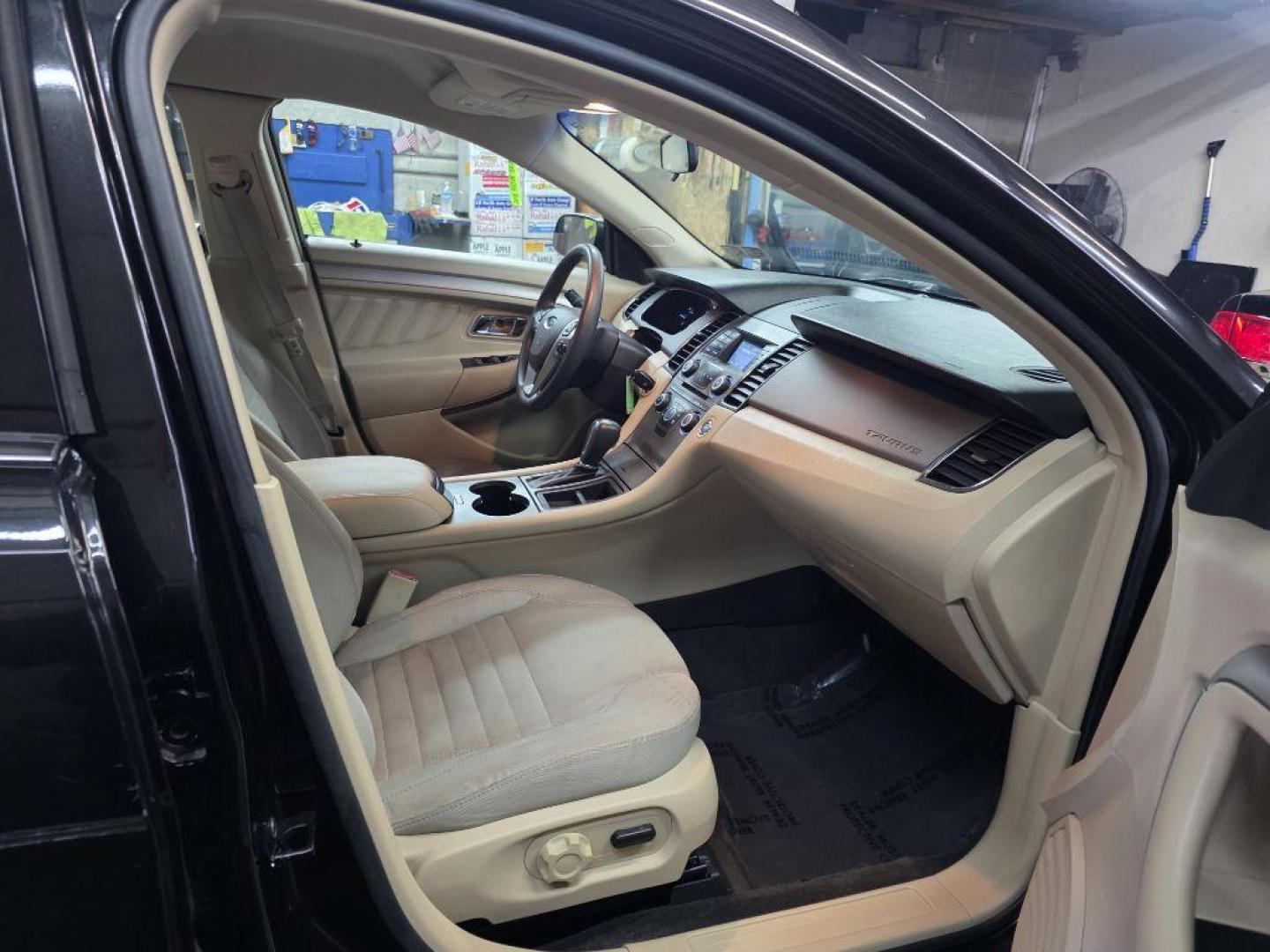 2013 BLACK FORD TAURUS SE (1FAHP2D87DG) with an 3.5L engine, Automatic transmission, located at 117 North Cameron Street, Harrisburg, PA, 17101, (717) 963-8962, 40.266762, -76.875259 - WE FINANCE!!! Good Credit/ Challenged Credit/ No Credit - ALL Trade-Ins Welcomed!!! APPLY ONLINE or CALL us TODAY ;) Please call us to discuss your cash and/or financing options. - Photo#12