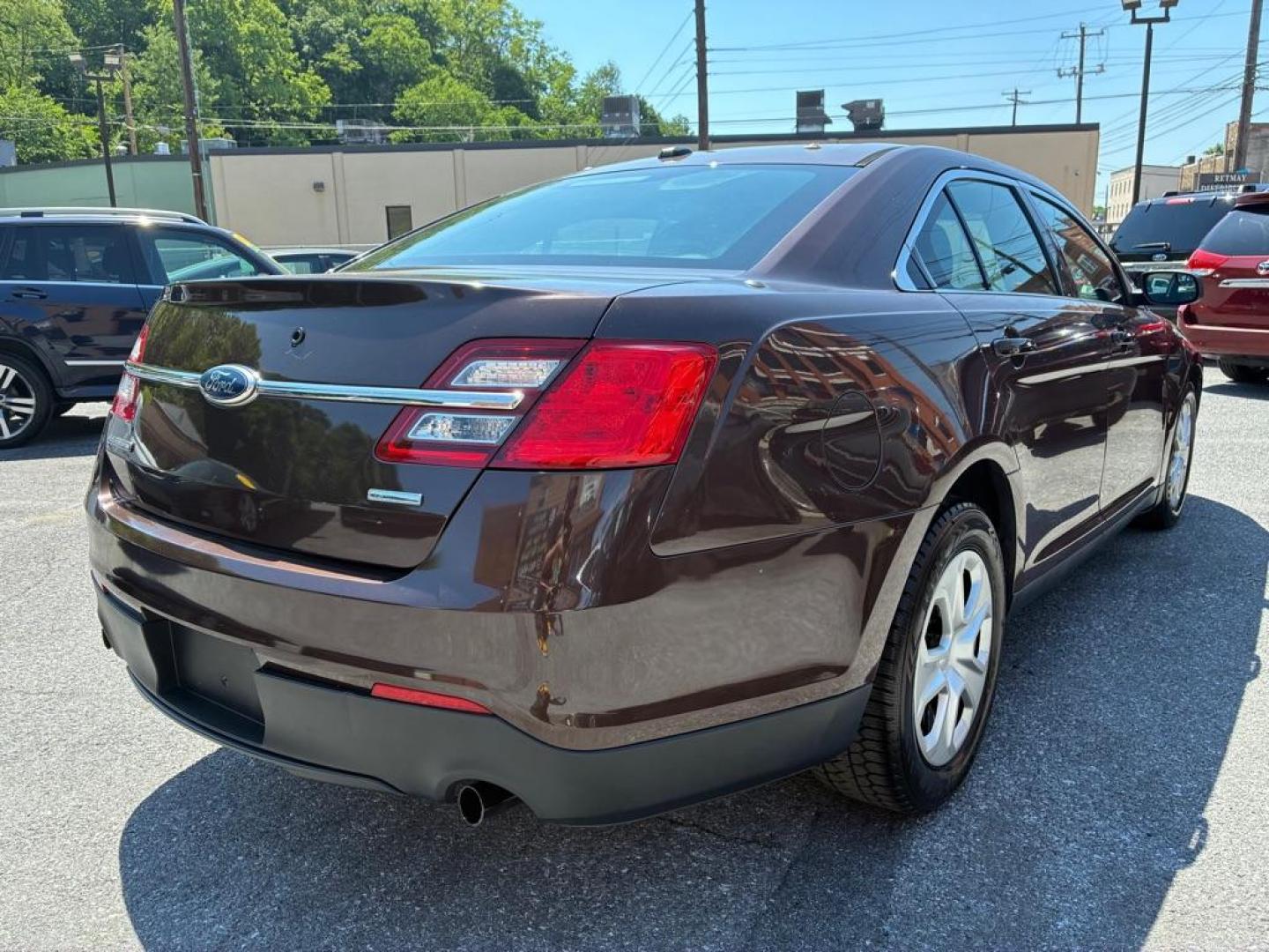 2013 BROWN FORD TAURUS POLICE INTERCEPTOR (1FAHP2M84DG) with an 3.5L engine, Automatic transmission, located at 117 North Cameron Street, Harrisburg, PA, 17101, (717) 963-8962, 40.266762, -76.875259 - WE FINANCE!!! MOST vehicles are available for financing. Good Credit/ Challenged Credit/ No Credit - ALL Trade-Ins Welcomed!!! APPLY ONLINE or CALL us TODAY Please call us to discuss your cash and/or financing options. Thanks for cheching our inventory! We're here to help. - Photo#4