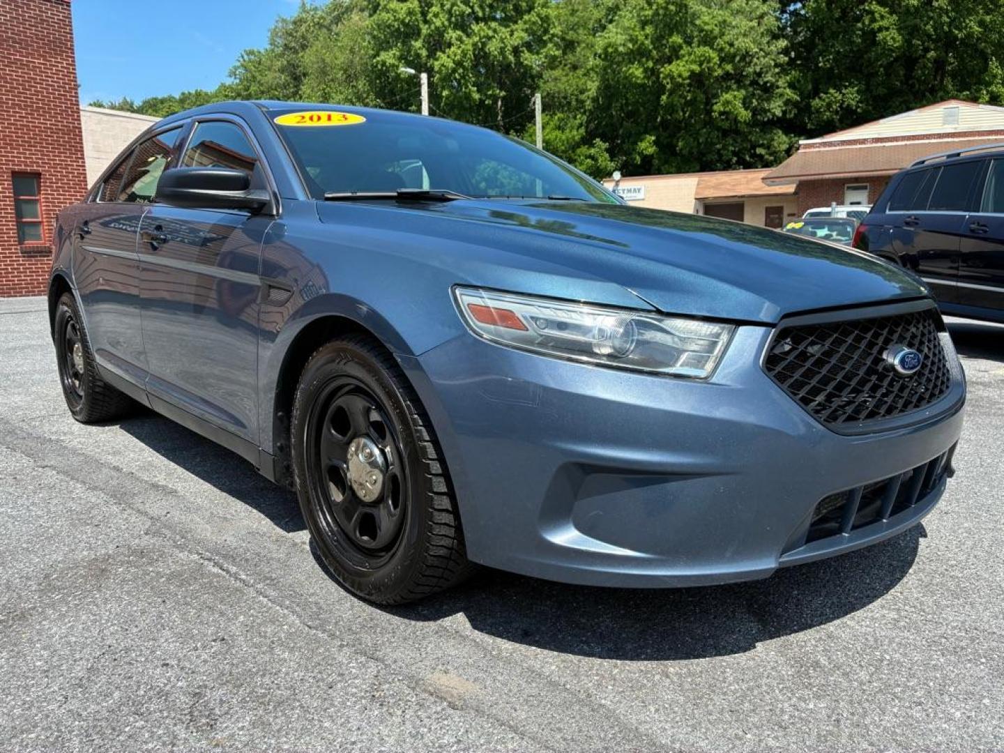 2013 BLUE FORD TAURUS POLICE INTERCEPTOR (1FAHP2M80DG) with an 3.5L engine, Automatic transmission, located at 117 North Cameron Street, Harrisburg, PA, 17101, (717) 963-8962, 40.266762, -76.875259 - WE FINANCE!!! MOST vehicles are available for financing. Good Credit/ Challenged Credit/ No Credit - ALL Trade-Ins Welcomed!!! APPLY ONLINE or CALL us TODAY Please call us to discuss your cash and/or financing options. Thanks for cheching our inventory! We're here to help. - Photo#6