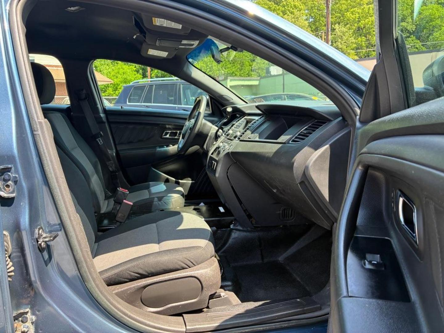 2013 BLUE FORD TAURUS POLICE INTERCEPTOR (1FAHP2M80DG) with an 3.5L engine, Automatic transmission, located at 117 North Cameron Street, Harrisburg, PA, 17101, (717) 963-8962, 40.266762, -76.875259 - WE FINANCE!!! MOST vehicles are available for financing. Good Credit/ Challenged Credit/ No Credit - ALL Trade-Ins Welcomed!!! APPLY ONLINE or CALL us TODAY Please call us to discuss your cash and/or financing options. Thanks for cheching our inventory! We're here to help. - Photo#8