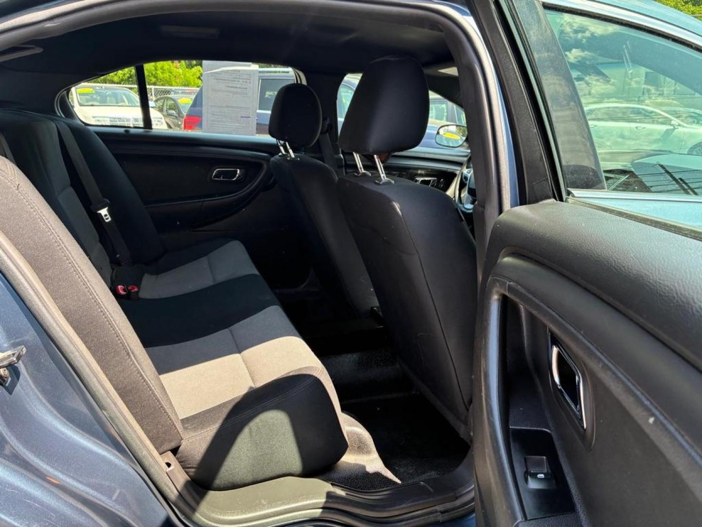 2013 BLUE FORD TAURUS POLICE INTERCEPTOR (1FAHP2M80DG) with an 3.5L engine, Automatic transmission, located at 117 North Cameron Street, Harrisburg, PA, 17101, (717) 963-8962, 40.266762, -76.875259 - WE FINANCE!!! MOST vehicles are available for financing. Good Credit/ Challenged Credit/ No Credit - ALL Trade-Ins Welcomed!!! APPLY ONLINE or CALL us TODAY Please call us to discuss your cash and/or financing options. Thanks for cheching our inventory! We're here to help. - Photo#9