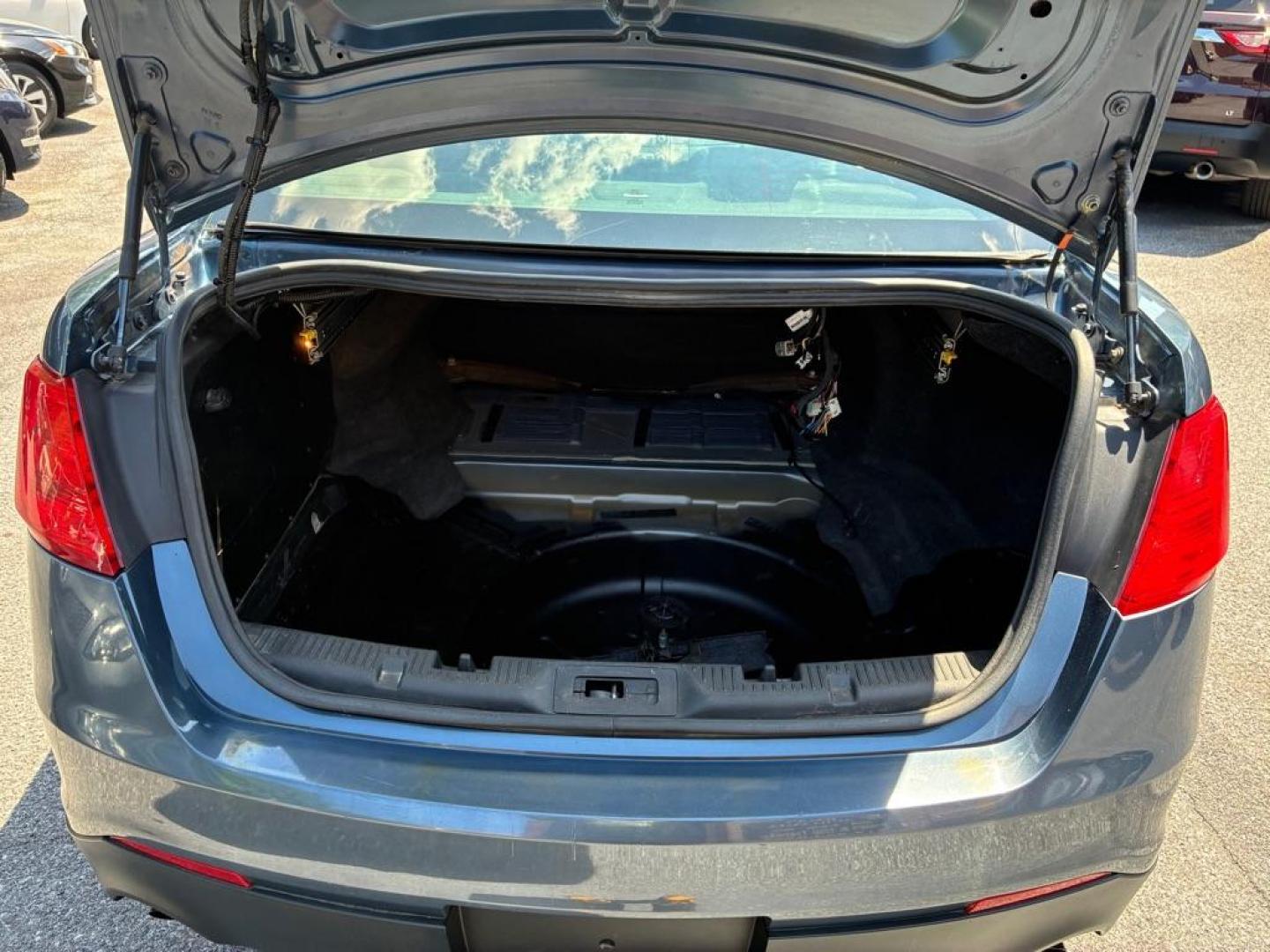 2013 BLUE FORD TAURUS POLICE INTERCEPTOR (1FAHP2M80DG) with an 3.5L engine, Automatic transmission, located at 117 North Cameron Street, Harrisburg, PA, 17101, (717) 963-8962, 40.266762, -76.875259 - WE FINANCE!!! MOST vehicles are available for financing. Good Credit/ Challenged Credit/ No Credit - ALL Trade-Ins Welcomed!!! APPLY ONLINE or CALL us TODAY Please call us to discuss your cash and/or financing options. Thanks for cheching our inventory! We're here to help. - Photo#10