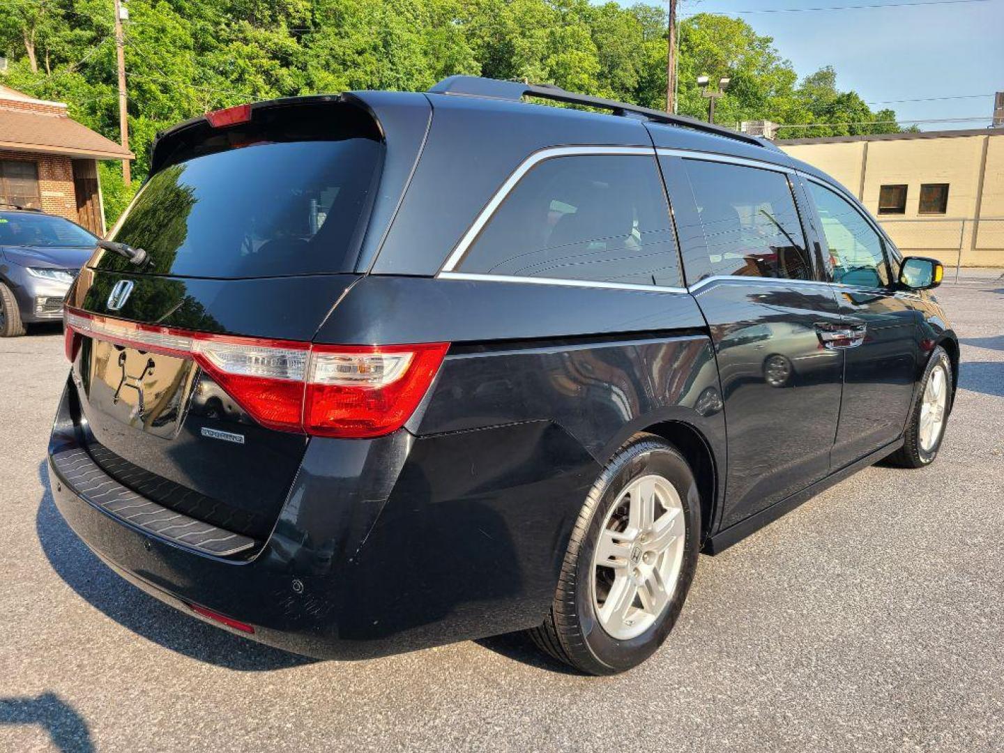 2013 BLACK HONDA ODYSSEY TOURING (5FNRL5H93DB) with an 3.5L engine, Automatic transmission, located at 117 North Cameron Street, Harrisburg, PA, 17101, (717) 963-8962, 40.266762, -76.875259 - WE FINANCE!!! Good Credit/ Bad Credit/ No Credit - ALL Trade-Ins Welcomed!!! ***Guaranteed Credit Approval*** APPLY ONLINE or CALL us TODAY ;) Internet Prices and Marketplace Prices are SPECIAL discounted ***CASH DEALS*** Retail Prices are higher. Please call us to discuss your cash and finan - Photo#3