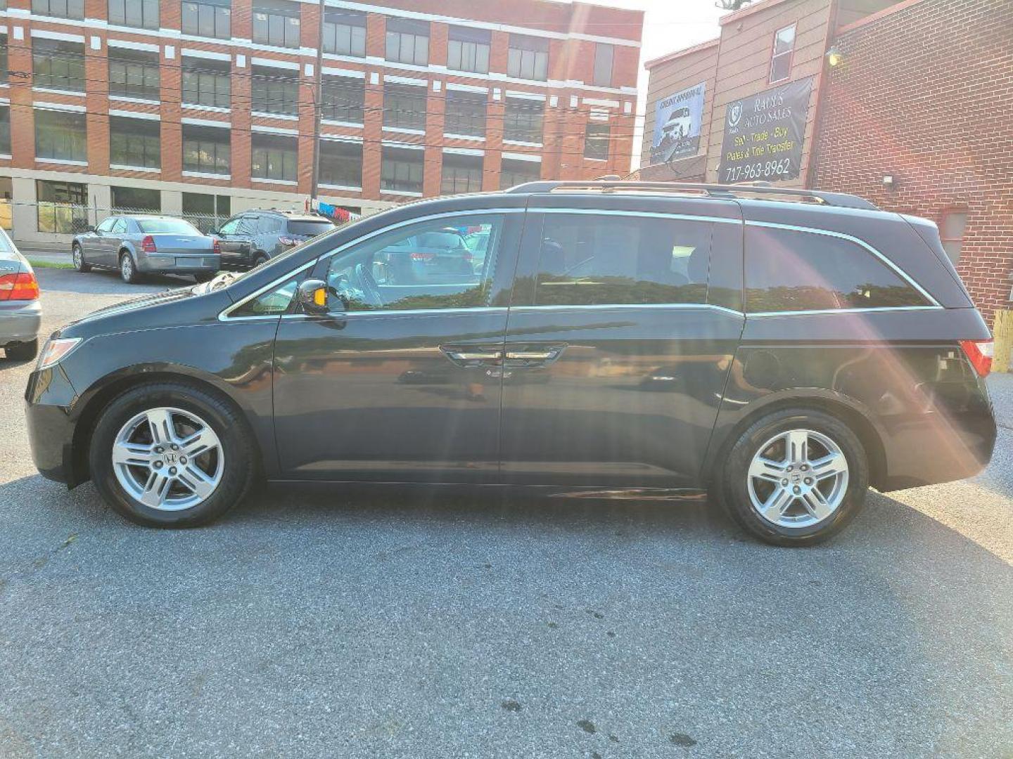 2013 BLACK HONDA ODYSSEY TOURING (5FNRL5H93DB) with an 3.5L engine, Automatic transmission, located at 117 North Cameron Street, Harrisburg, PA, 17101, (717) 963-8962, 40.266762, -76.875259 - WE FINANCE!!! Good Credit/ Bad Credit/ No Credit - ALL Trade-Ins Welcomed!!! ***Guaranteed Credit Approval*** APPLY ONLINE or CALL us TODAY ;) Internet Prices and Marketplace Prices are SPECIAL discounted ***CASH DEALS*** Retail Prices are higher. Please call us to discuss your cash and finan - Photo#7
