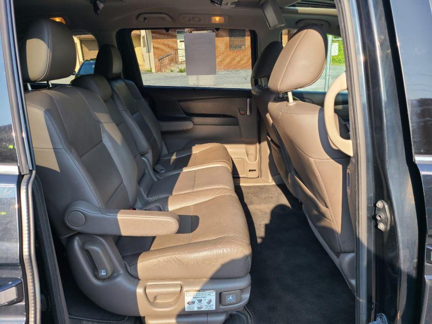 2013 BLACK HONDA ODYSSEY TOURING (5FNRL5H93DB) with an 3.5L engine, Automatic transmission, located at 117 North Cameron Street, Harrisburg, PA, 17101, (717) 963-8962, 40.266762, -76.875259 - WE FINANCE!!! Good Credit/ Bad Credit/ No Credit - ALL Trade-Ins Welcomed!!! ***Guaranteed Credit Approval*** APPLY ONLINE or CALL us TODAY ;) Internet Prices and Marketplace Prices are SPECIAL discounted ***CASH DEALS*** Retail Prices are higher. Please call us to discuss your cash and finan - Photo#9